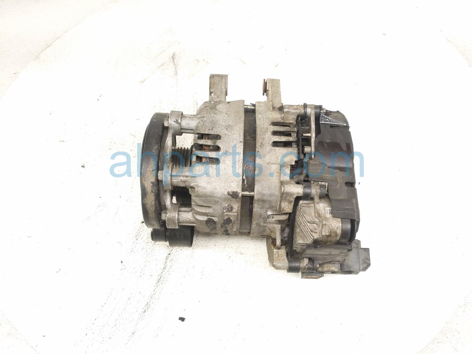 2020 Land Rover Range Rover Sport Alternator / Generator LR174072 Replacement 2020 Land Rover Range Rover Sport Alternator / Generator LR174072 Replacement thumbnail