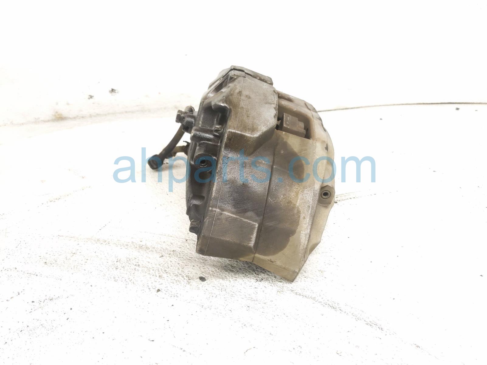 2020 Land Rover Range Rover Sport Front Passenger Brake Caliper LR110407 Replacement 2020 Land Rover Range Rover Sport Front Passenger Brake Caliper LR110407 Replacement thumbnail