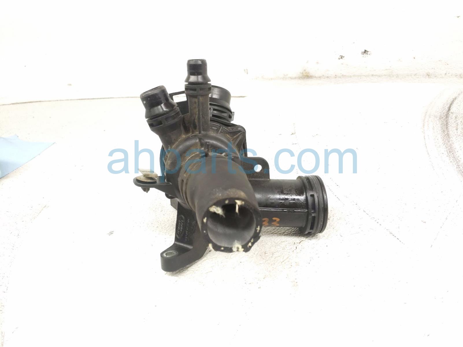2020 Land Rover Range Rover Sport Thermostat Housing Assy 3.0l LR180316 Replacement 2020 Land Rover Range Rover Sport Thermostat Housing Assy 3.0l LR180316 Replacement thumbnail