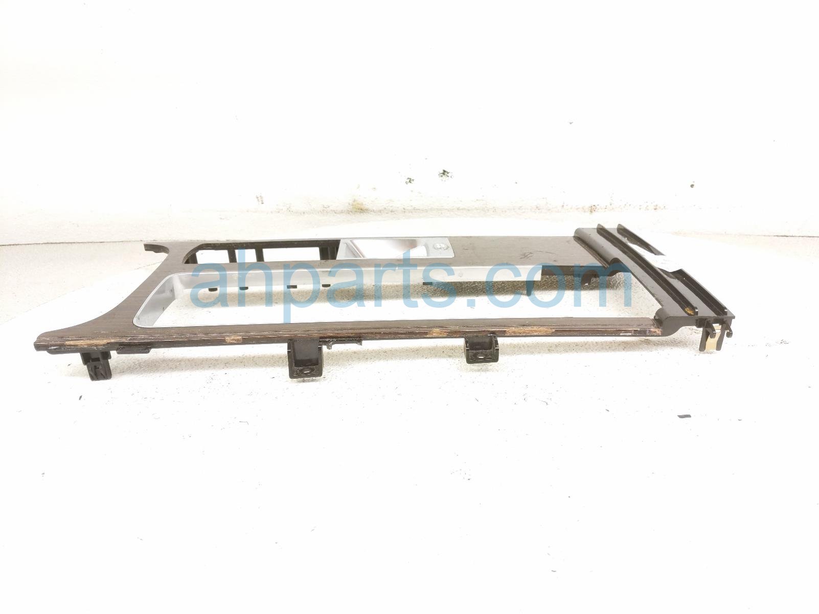 2020 Land Rover Range Rover Sport Center Console Wood Trim Bezel LR100381 Replacement 2020 Land Rover Range Rover Sport Center Console Wood Trim Bezel LR100381 Replacement thumbnail