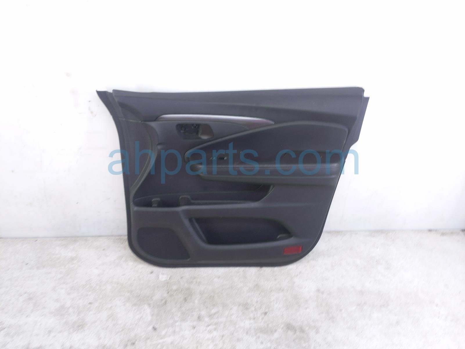 Honda FR/RH INTERIOR DOOR PANEL - BLACK