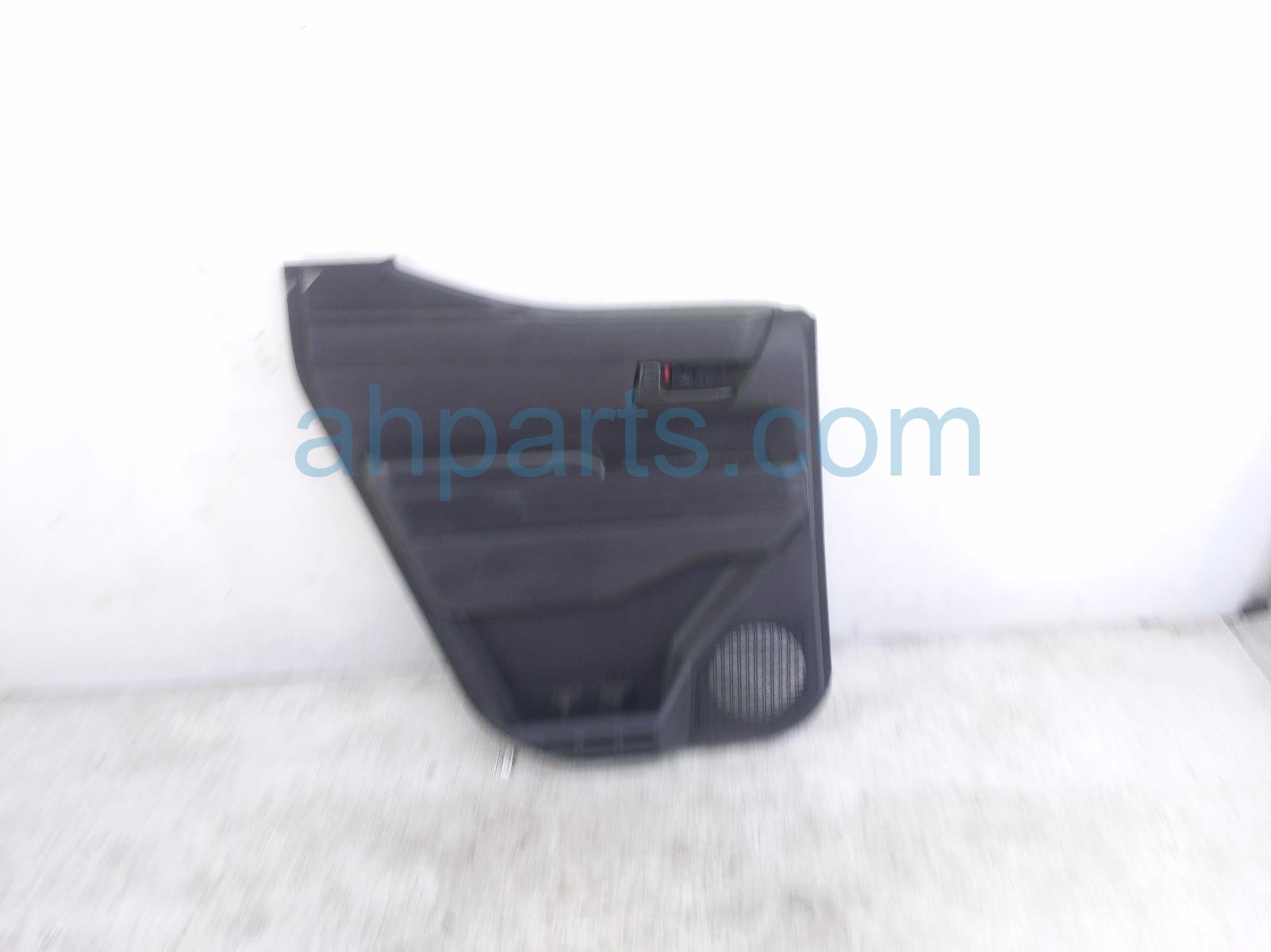 Toyota RR/LH INTERIOR DOOR PANEL - BLACK