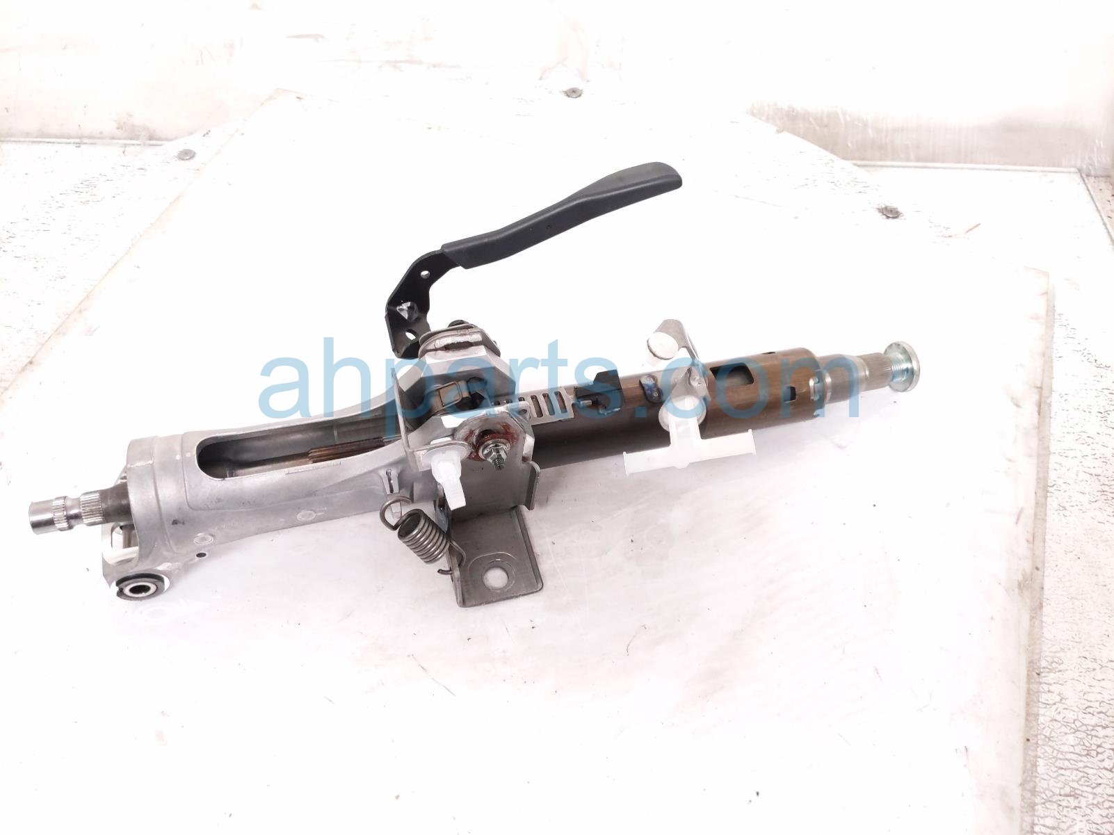 Toyota STEERING COLUMN ASSY - 2.5L AT FWD