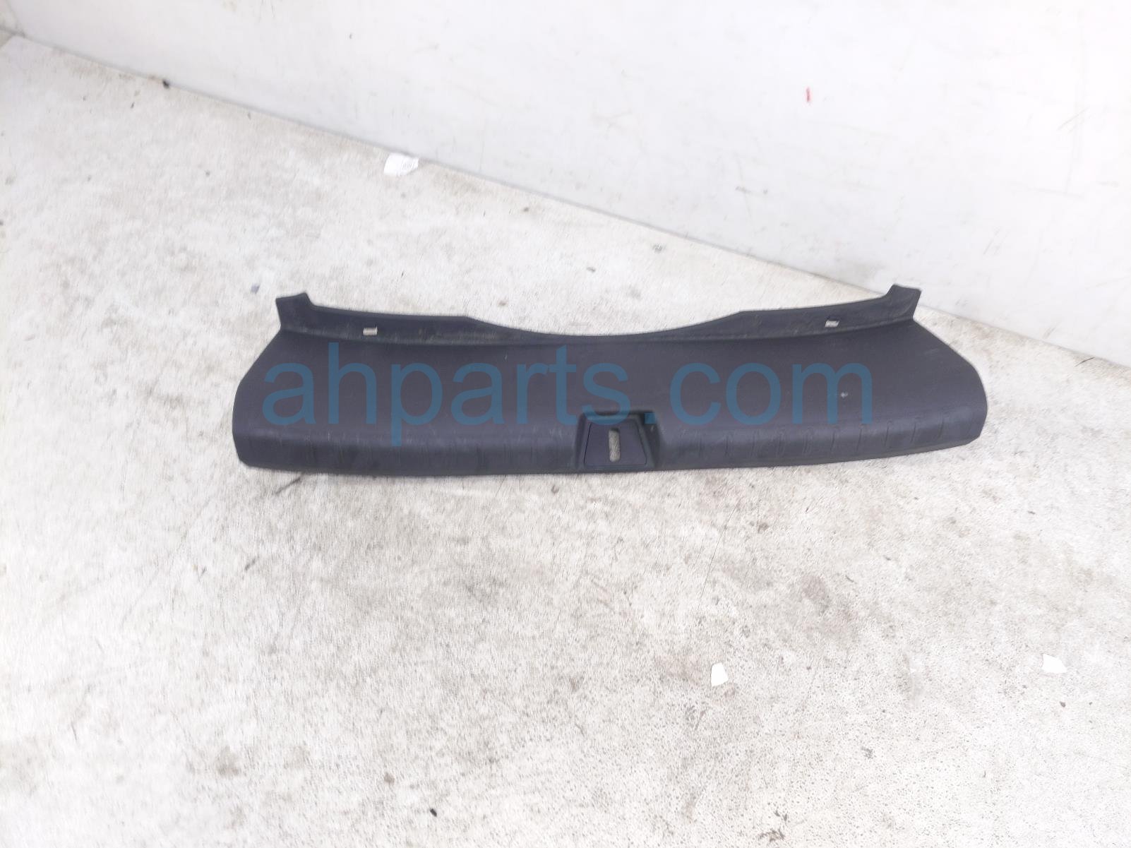 Honda CARGO TRUNK SCUFF SILL TRIM - BLK