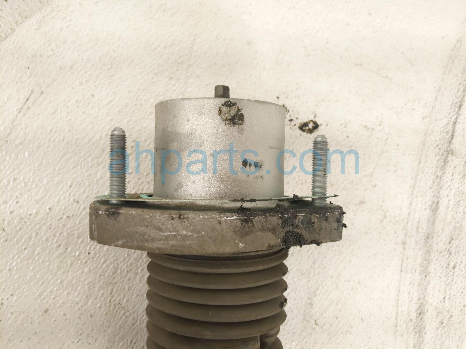 2020 Land Rover Range Rover Sport Strut Spring Rear Driver Shock Absorber W/o Svr LR045269 Replacement 2020 Land Rover Range Rover Sport Strut Spring Rear Driver Shock Absorber W/o Svr LR045269 Replacement thumbnail