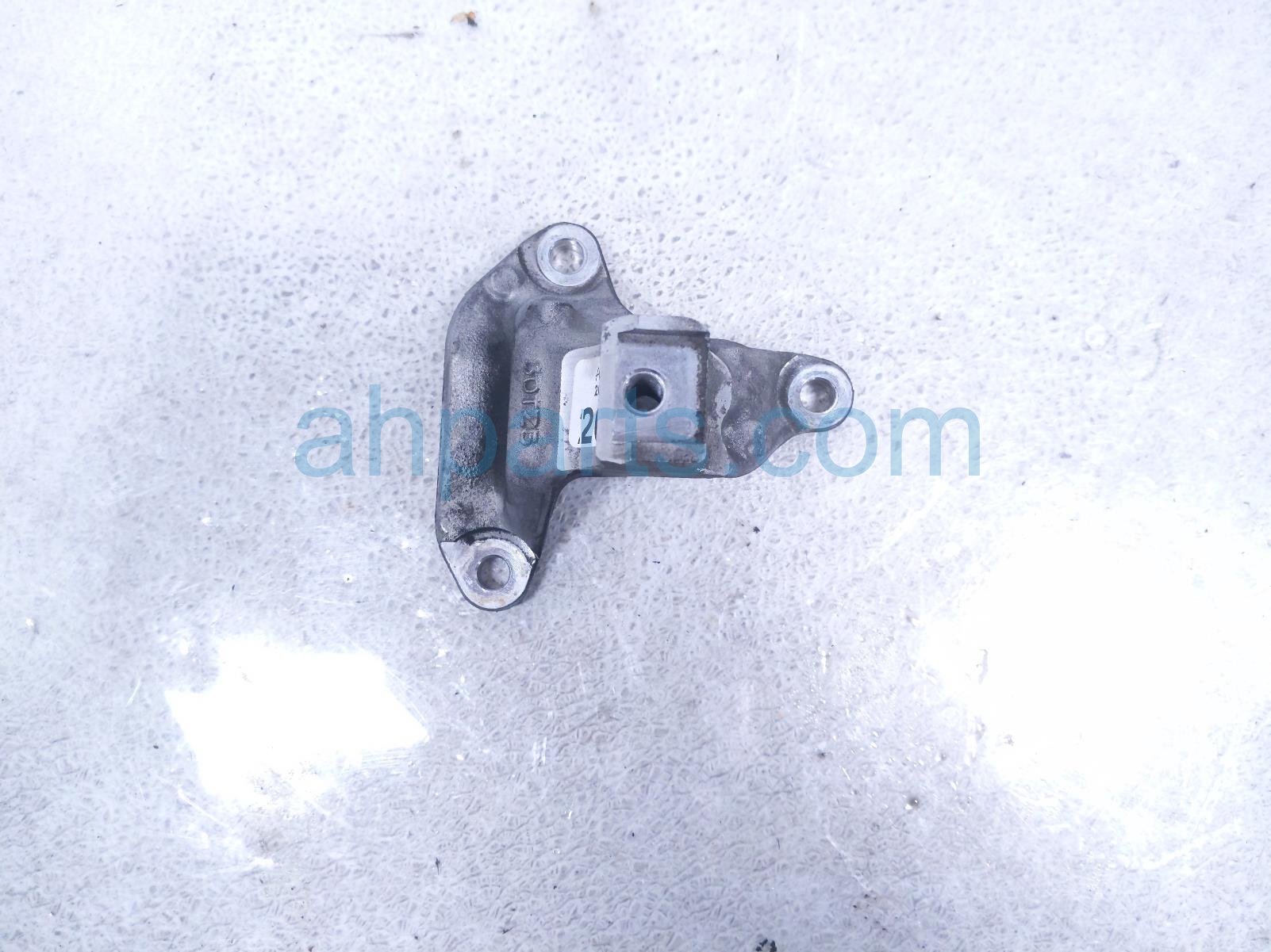 Honda TRANSMISSION MOUNT BRKT - 3.5L FWD