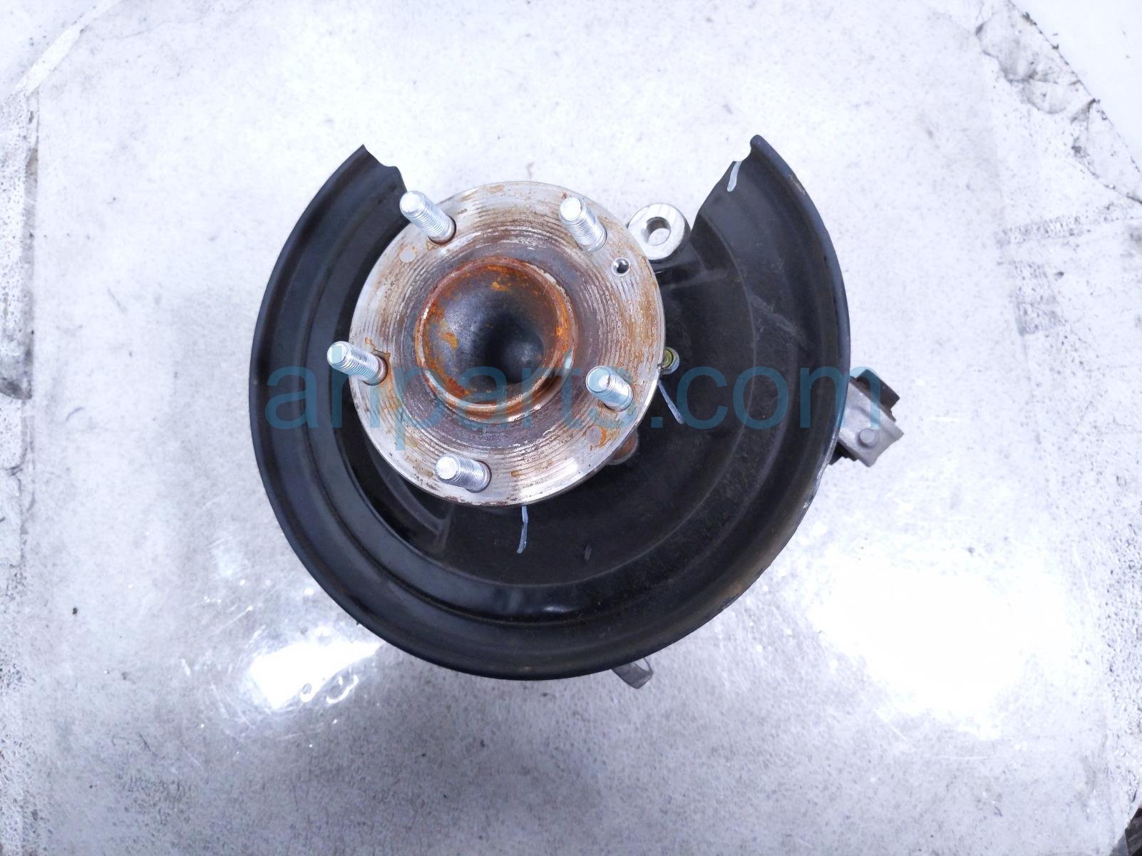 Honda RR/LH SPINDLE KNUCKLE HUB - FWD