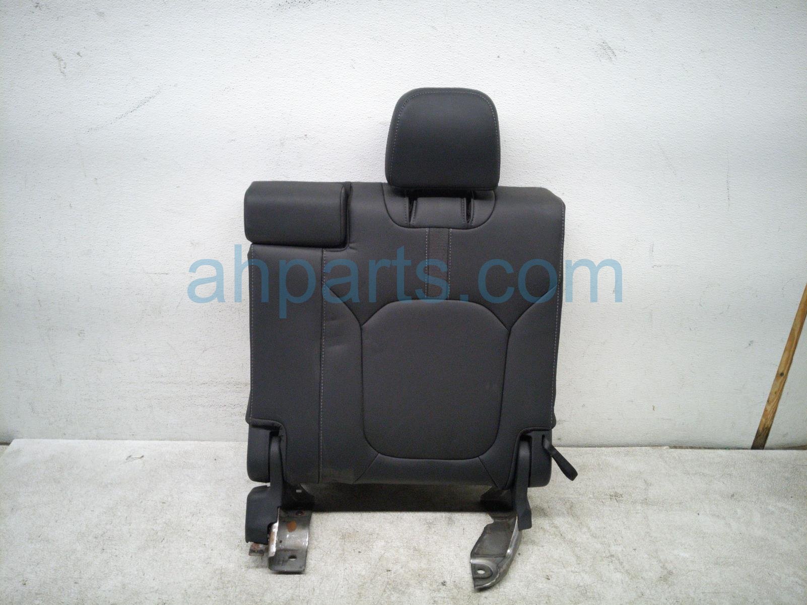 Honda 3RD ROW LH UPPER SEAT - BLK LTHR Honda 3RD ROW LH UPPER SEAT - BLK LTHR
