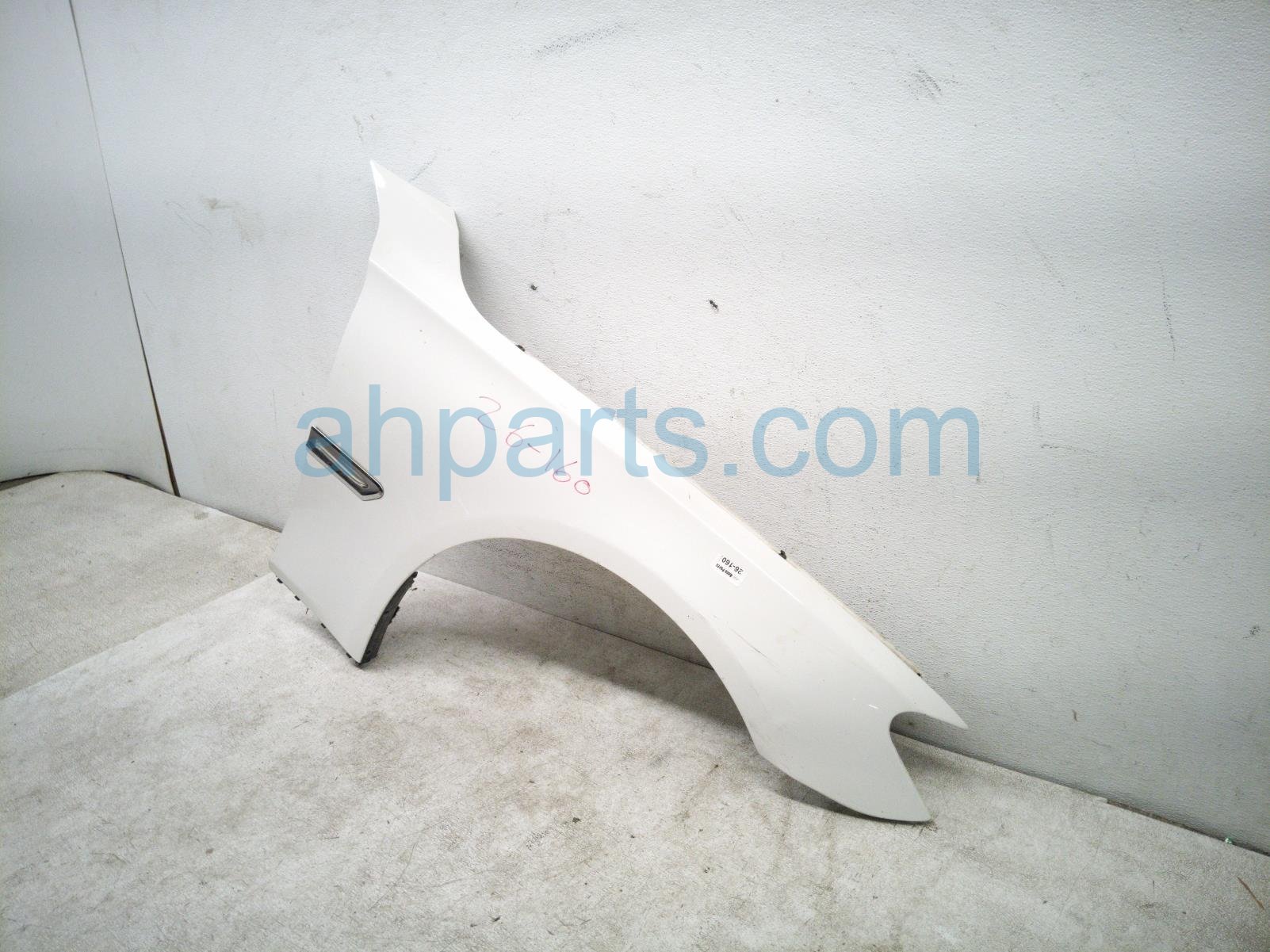 2011 BMW 750li Front Passenger Fender White 41007261462 Replacement 2011 BMW 750li Front Passenger Fender White 41007261462 Replacement thumbnail