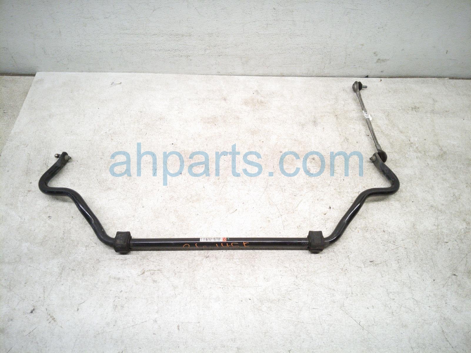 $85 Honda FRONT STABILIZER / SWAY BAR W/LINKS