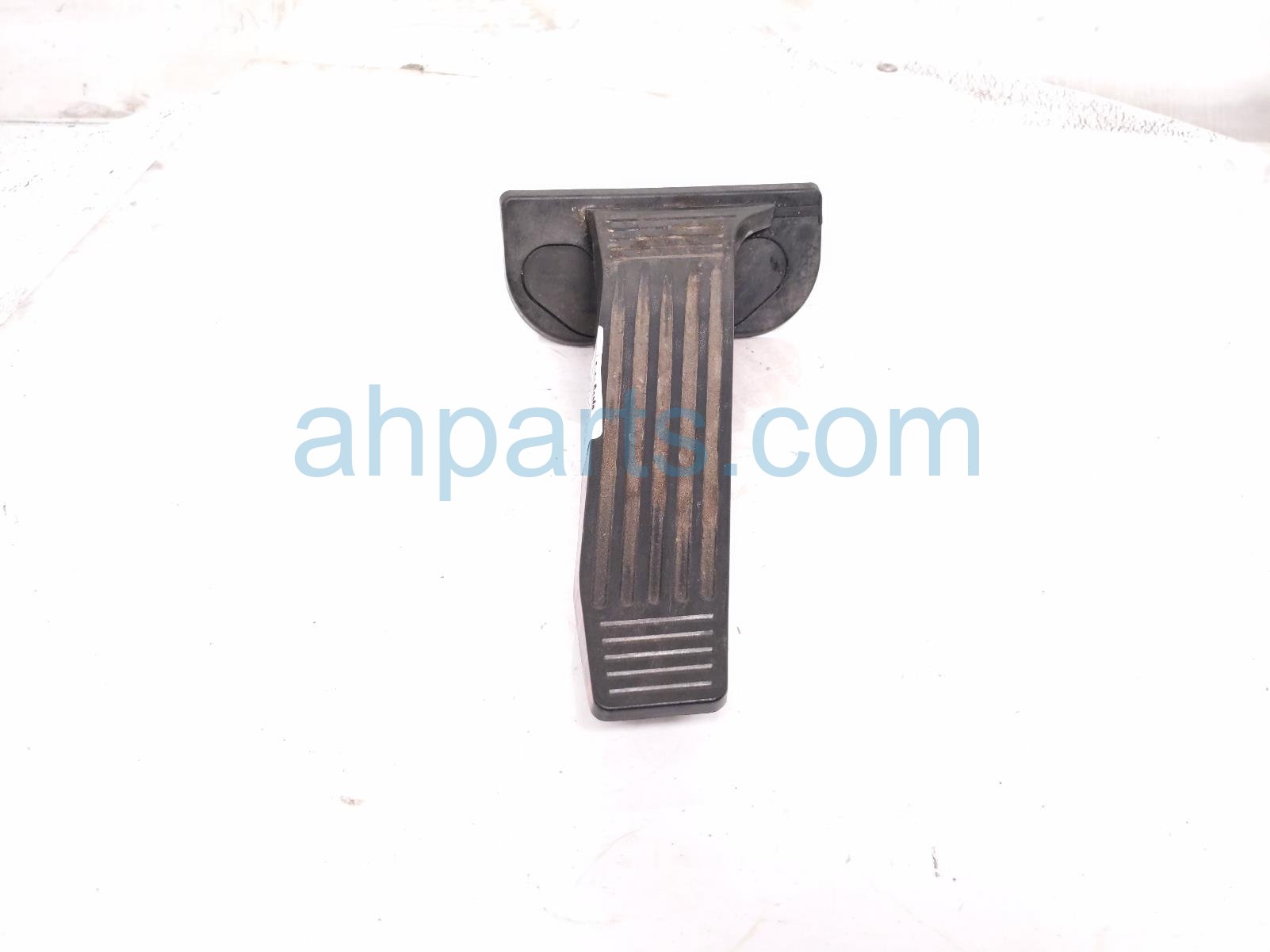 Toyota GAS / ACCELERATOR PEDAL ASSY - 2.5L