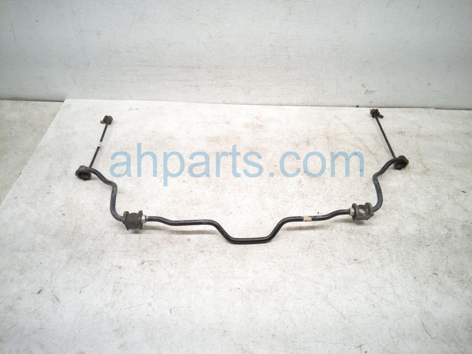 FRONT STABILIZER / SWAY BAR W/LINKS