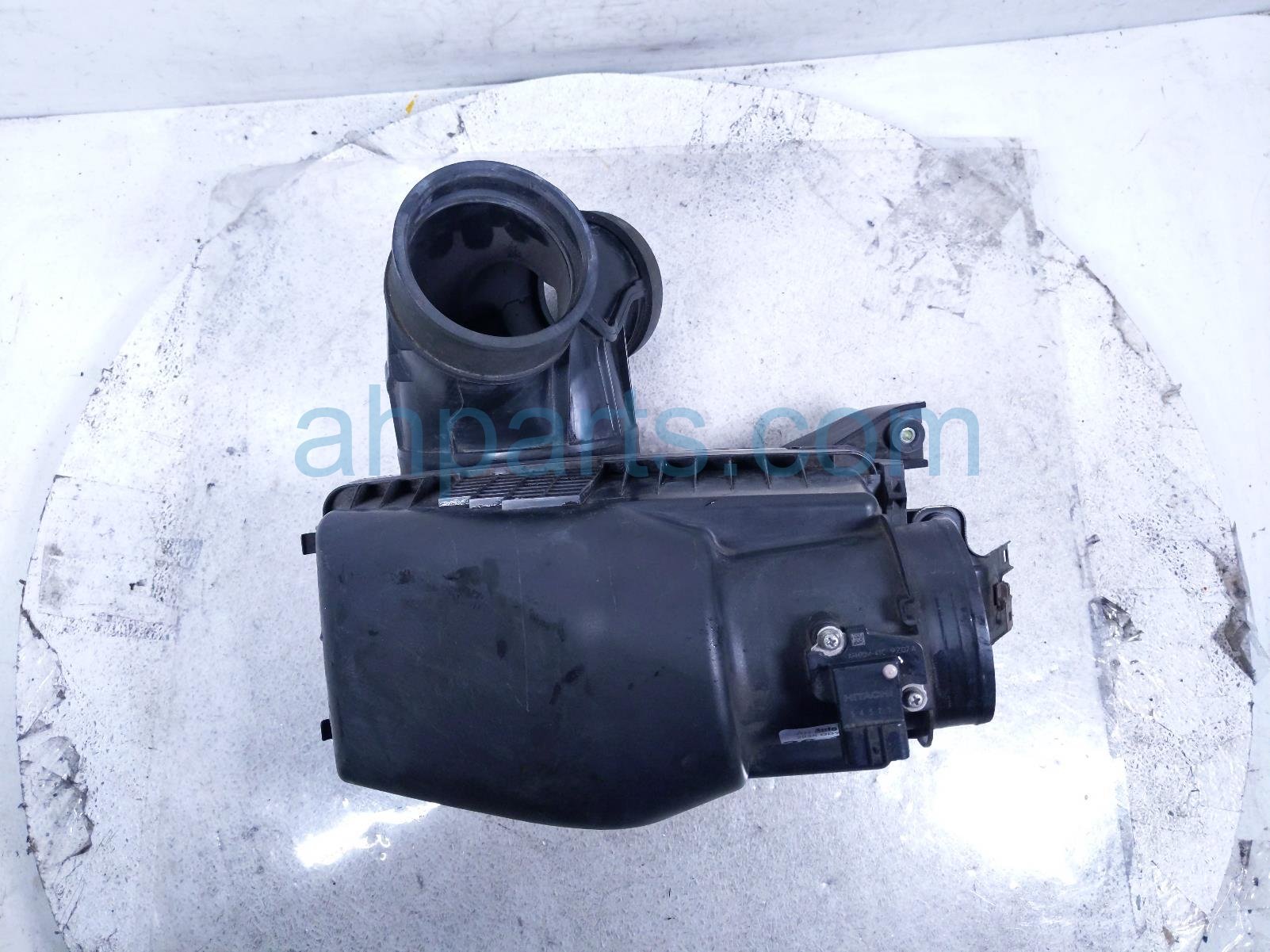 AIR CLEANER INTAKE BOX W/MAF
