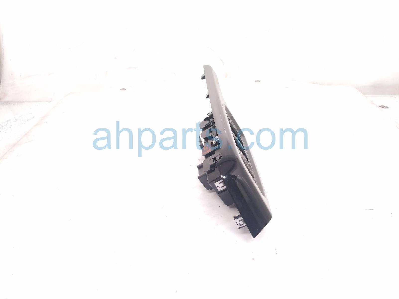 2024 Honda Prologue Power / Master Window Control Switch Replacement 2024 Honda Prologue Power / Master Window Control Switch Replacement thumbnail