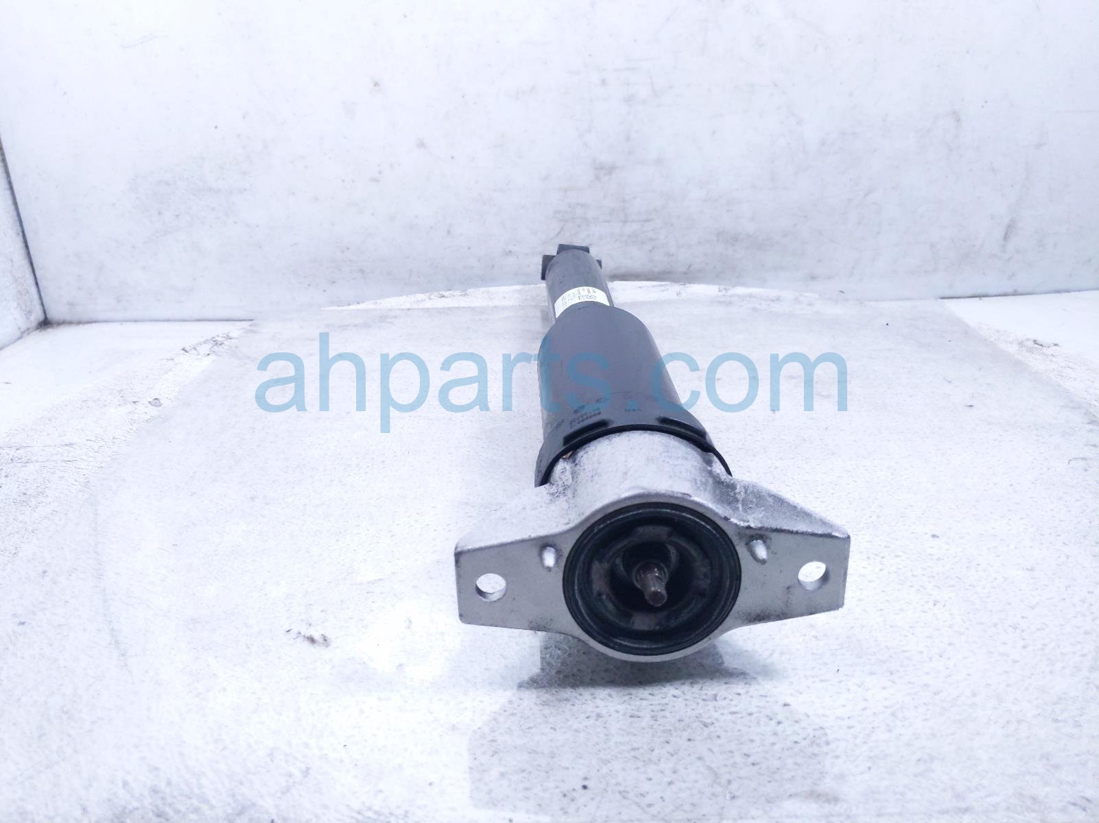 2024 Honda Prologue Strut / Spring / Rear Passenger Shock Absorber Replacement 2024 Honda Prologue Strut / Spring / Rear Passenger Shock Absorber Replacement thumbnail