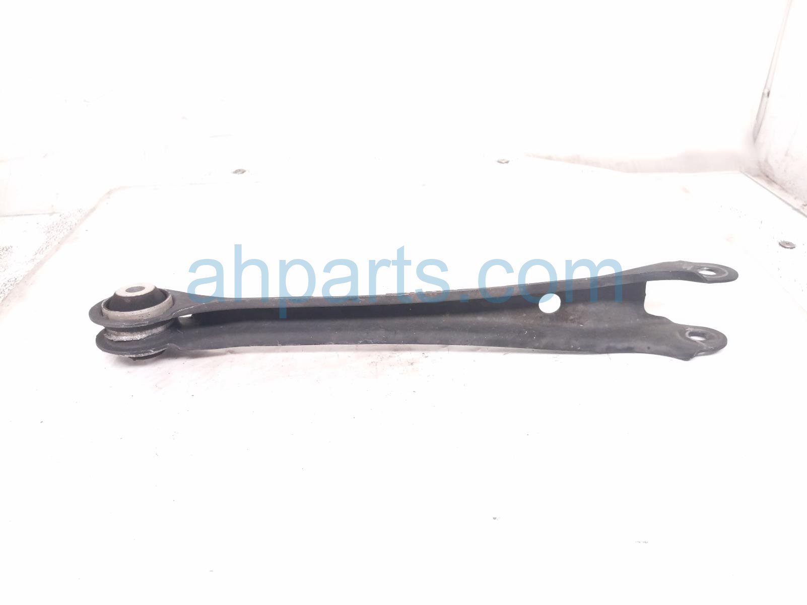 2024 Honda Prologue Rear Passenger Trailing Lower Control Arm Replacement 2024 Honda Prologue Rear Passenger Trailing Lower Control Arm Replacement thumbnail