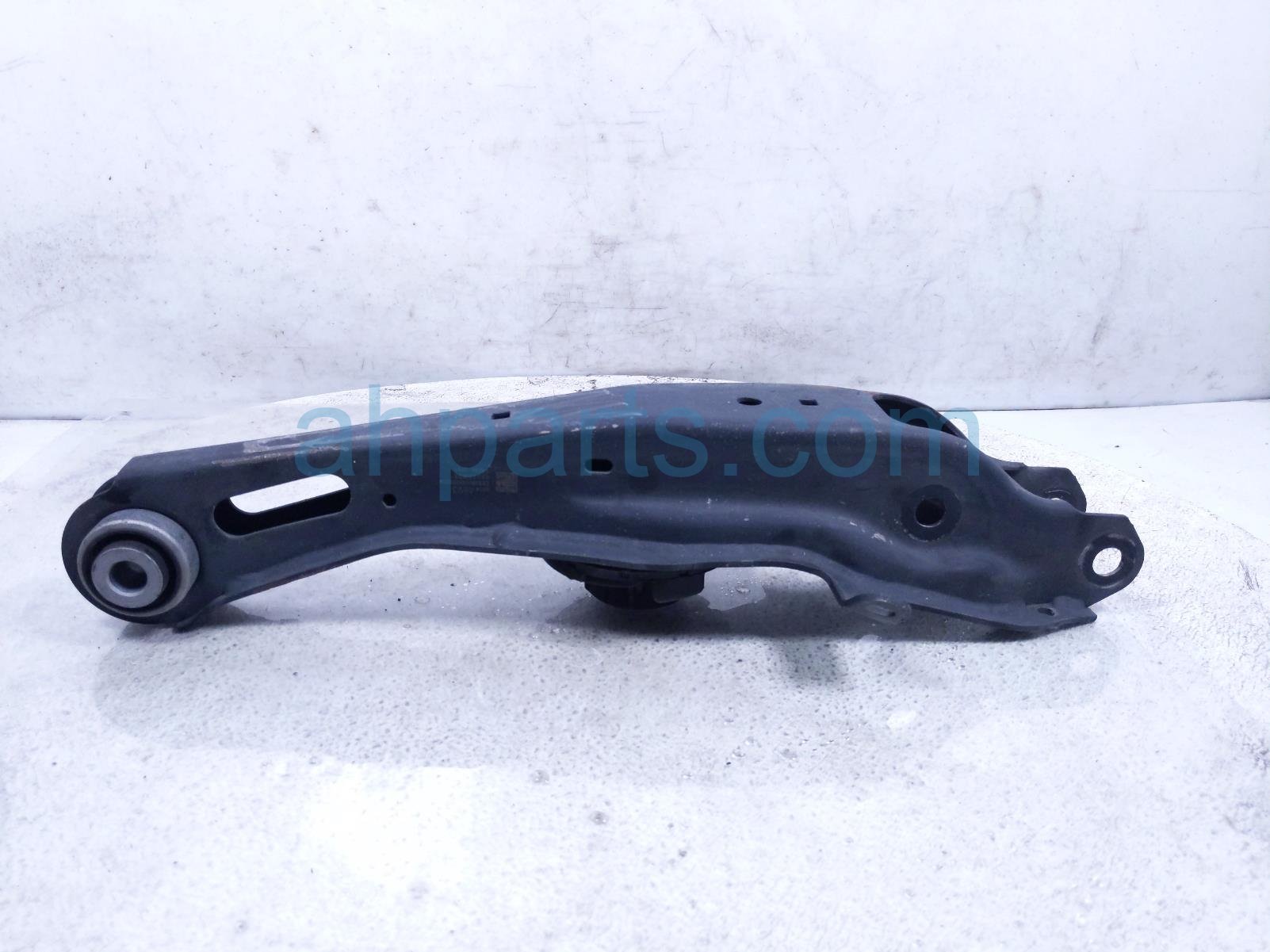 2024 Honda Prologue Rear Passenger Spring Seat Lower Control Arm Replacement 2024 Honda Prologue Rear Passenger Spring Seat Lower Control Arm Replacement thumbnail