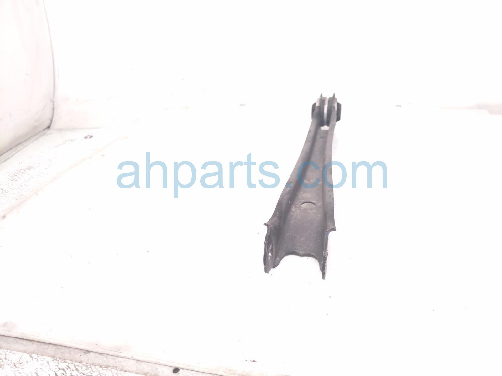 2024 Honda Prologue Rear Driver Trailing Lower Control Arm Replacement 2024 Honda Prologue Rear Driver Trailing Lower Control Arm Replacement thumbnail