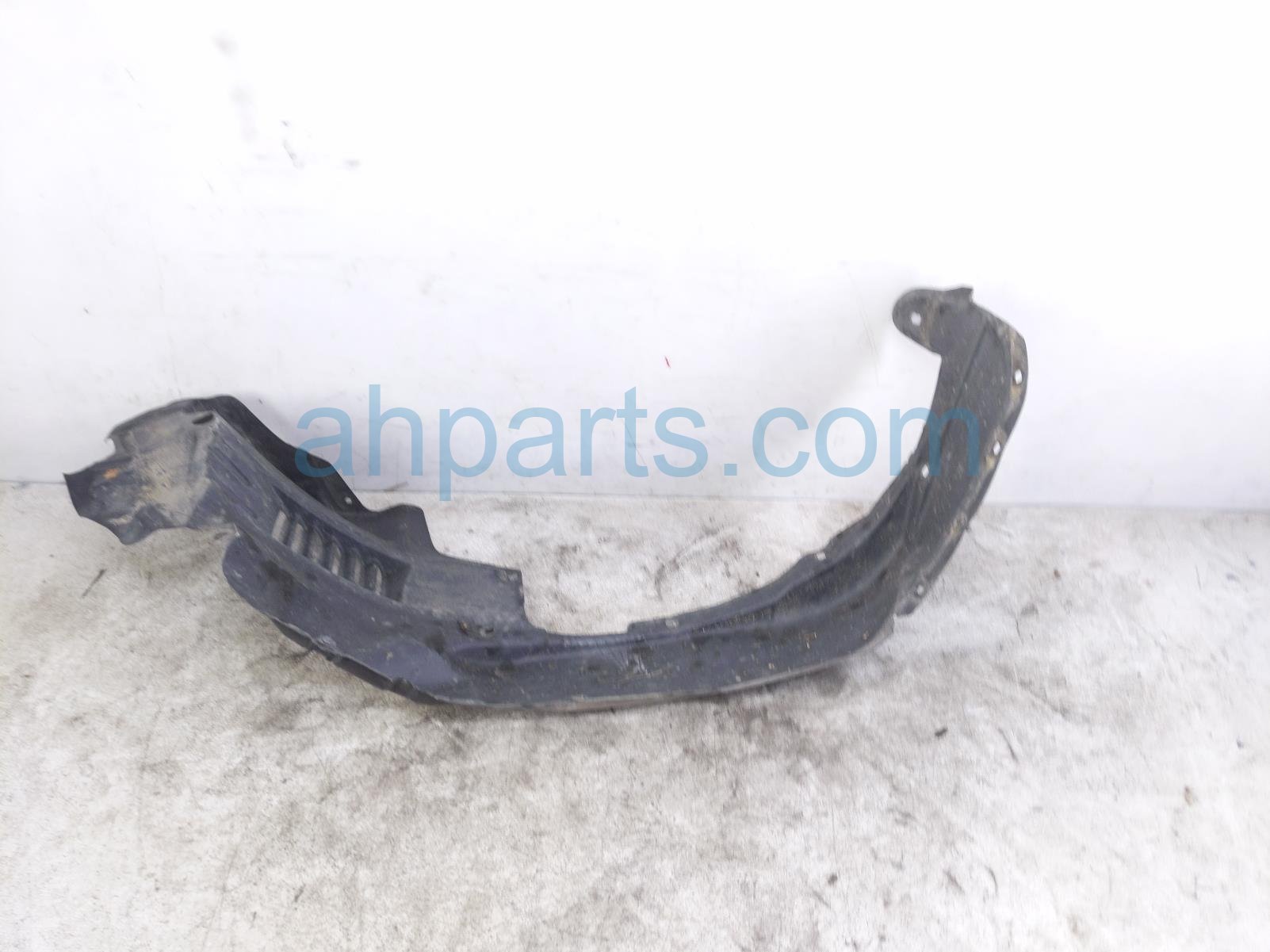 Toyota FR/RH INNER FENDER LINER