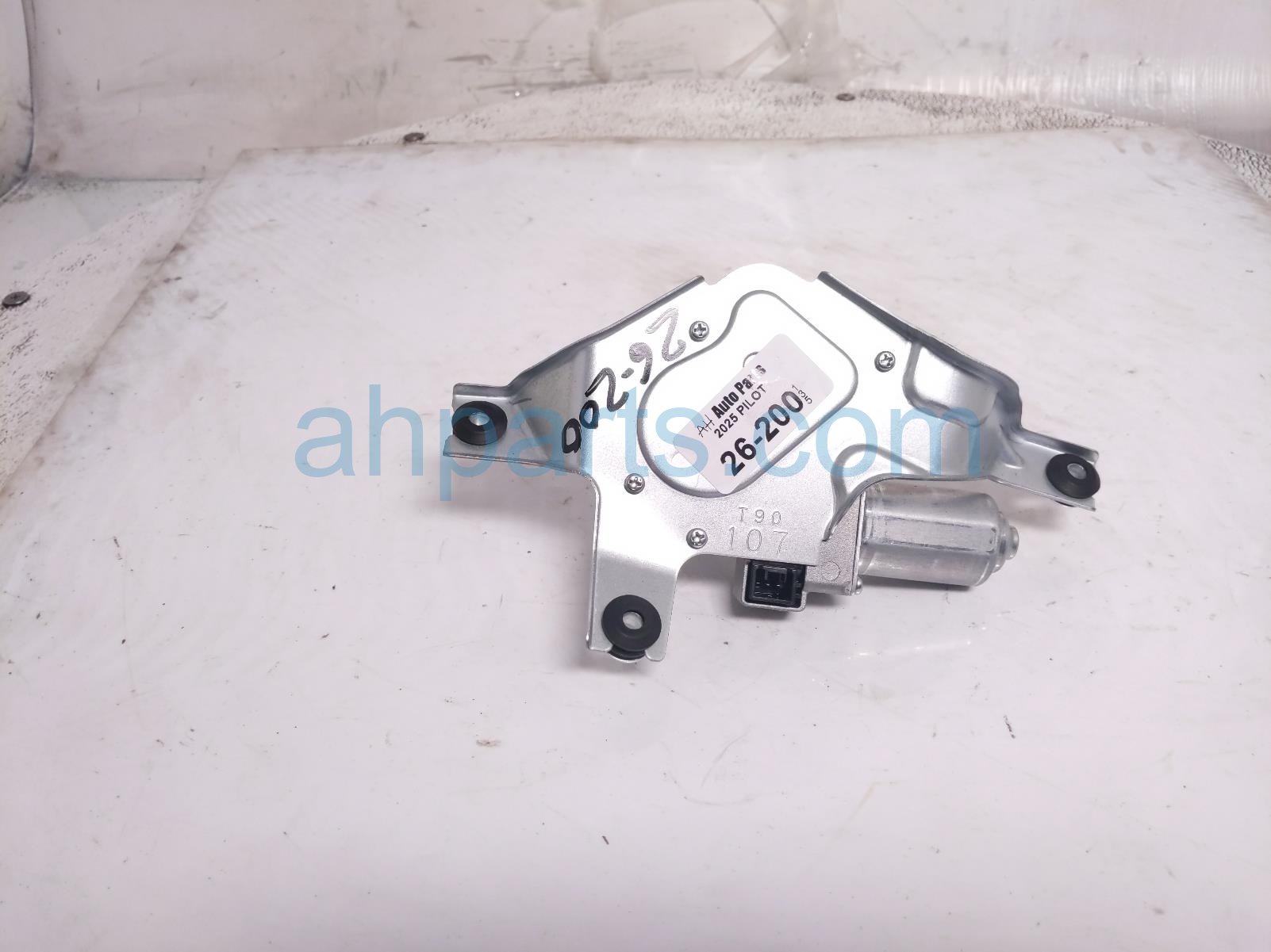 Honda REAR WINDSHIELD WIPER MOTOR