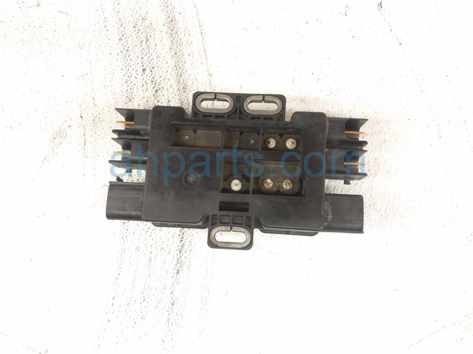 2020 Land Rover Range Rover Sport 48v Battery Control Module KPLA 14M728 EA Replacement 2020 Land Rover Range Rover Sport 48v Battery Control Module KPLA 14M728 EA Replacement thumbnail