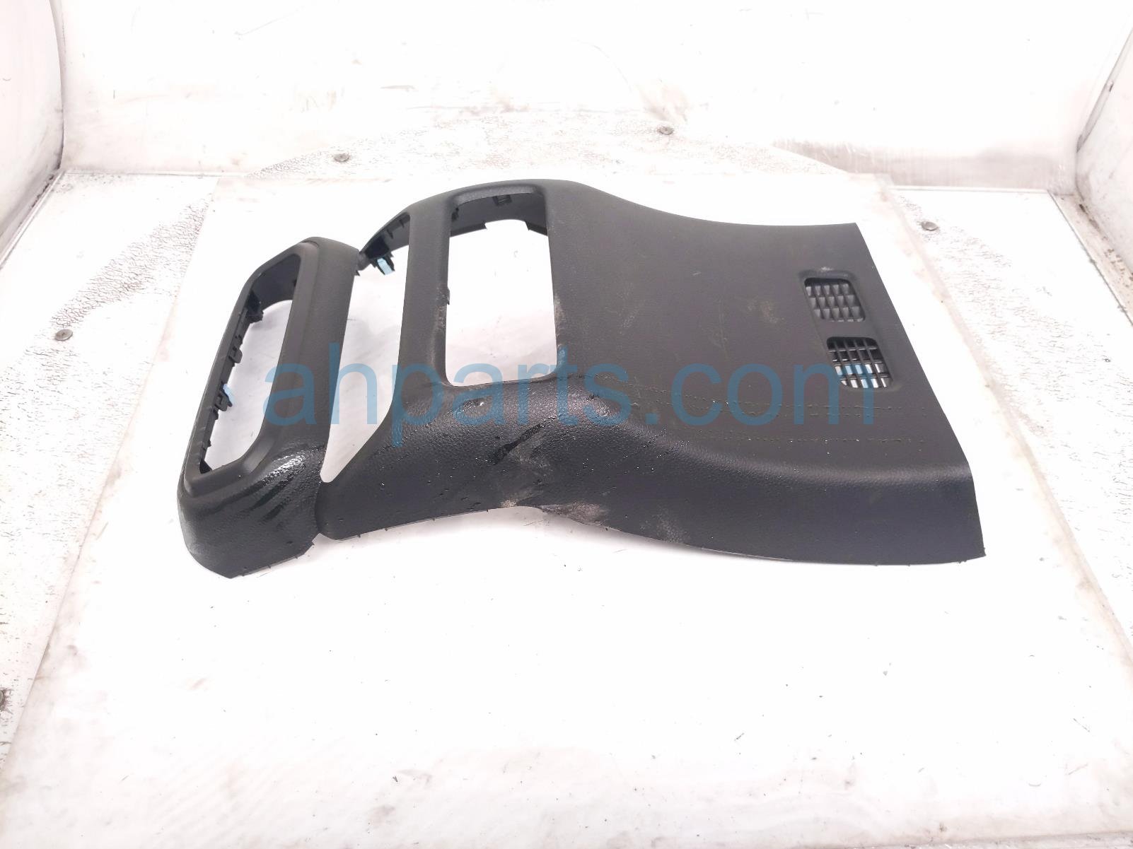 Honda REAR CONSOLE TRIM COVER -BLK