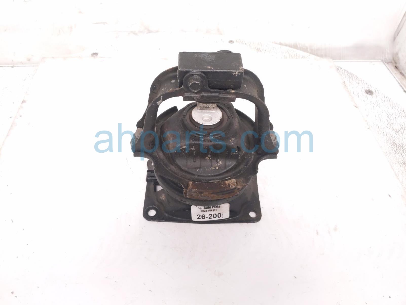 Honda FRONT ENGINE MOUNT - 3.5L AWD
