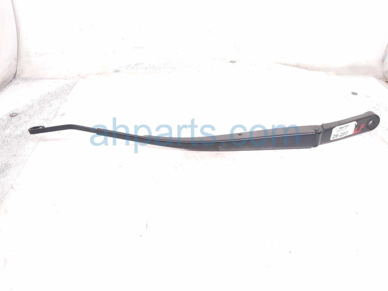 Honda LH WINDSHIELD WIPER ARM