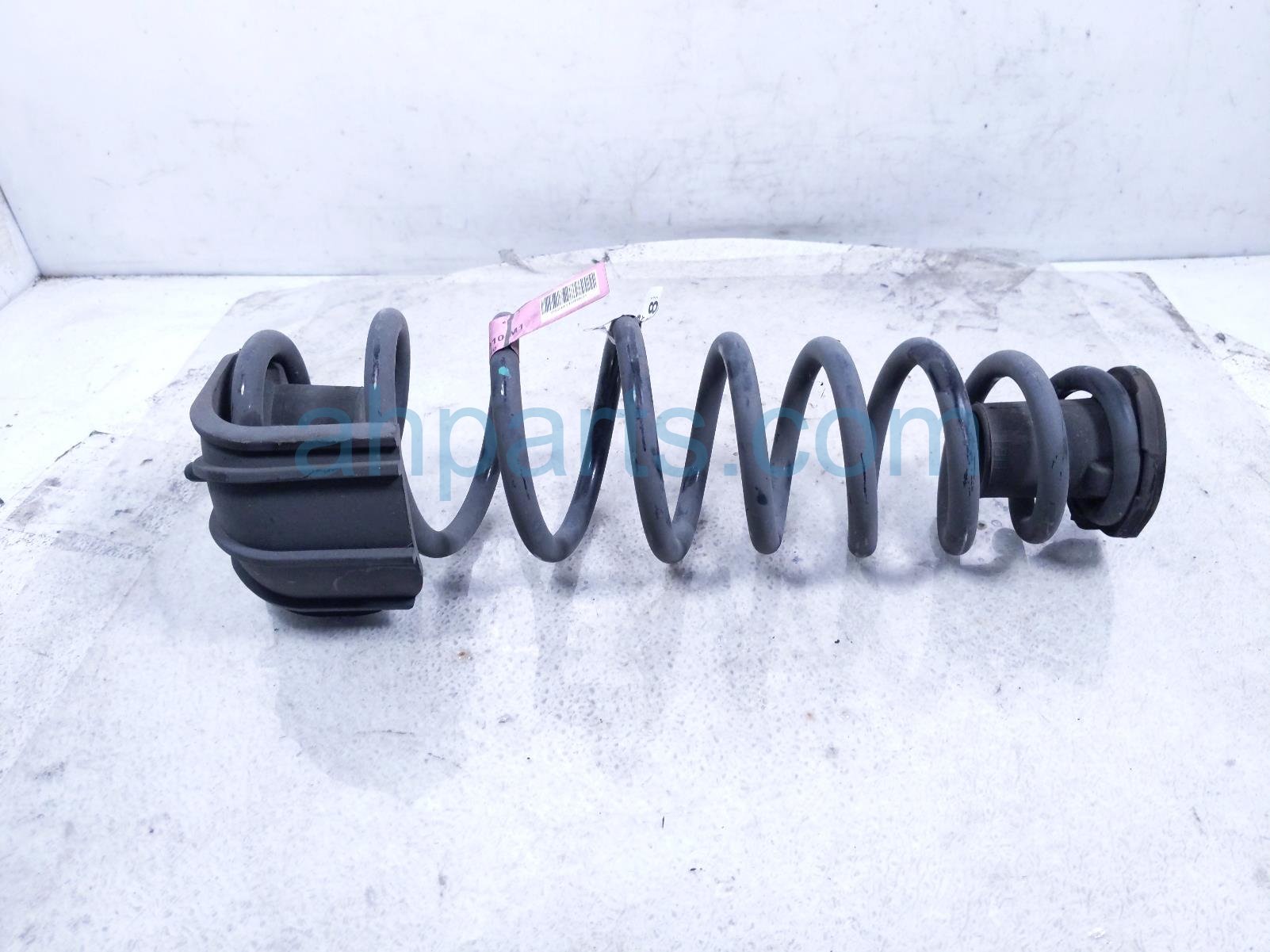 2020 Honda Odyssey Strut / / Shock Absorber Rear Passenger Coil Spring 3.5l Fwd 52441 THR A01 Replacement 2020 Honda Odyssey Strut / / Shock Absorber Rear Passenger Coil Spring 3.5l Fwd 52441 THR A01 Replacement thumbnail
