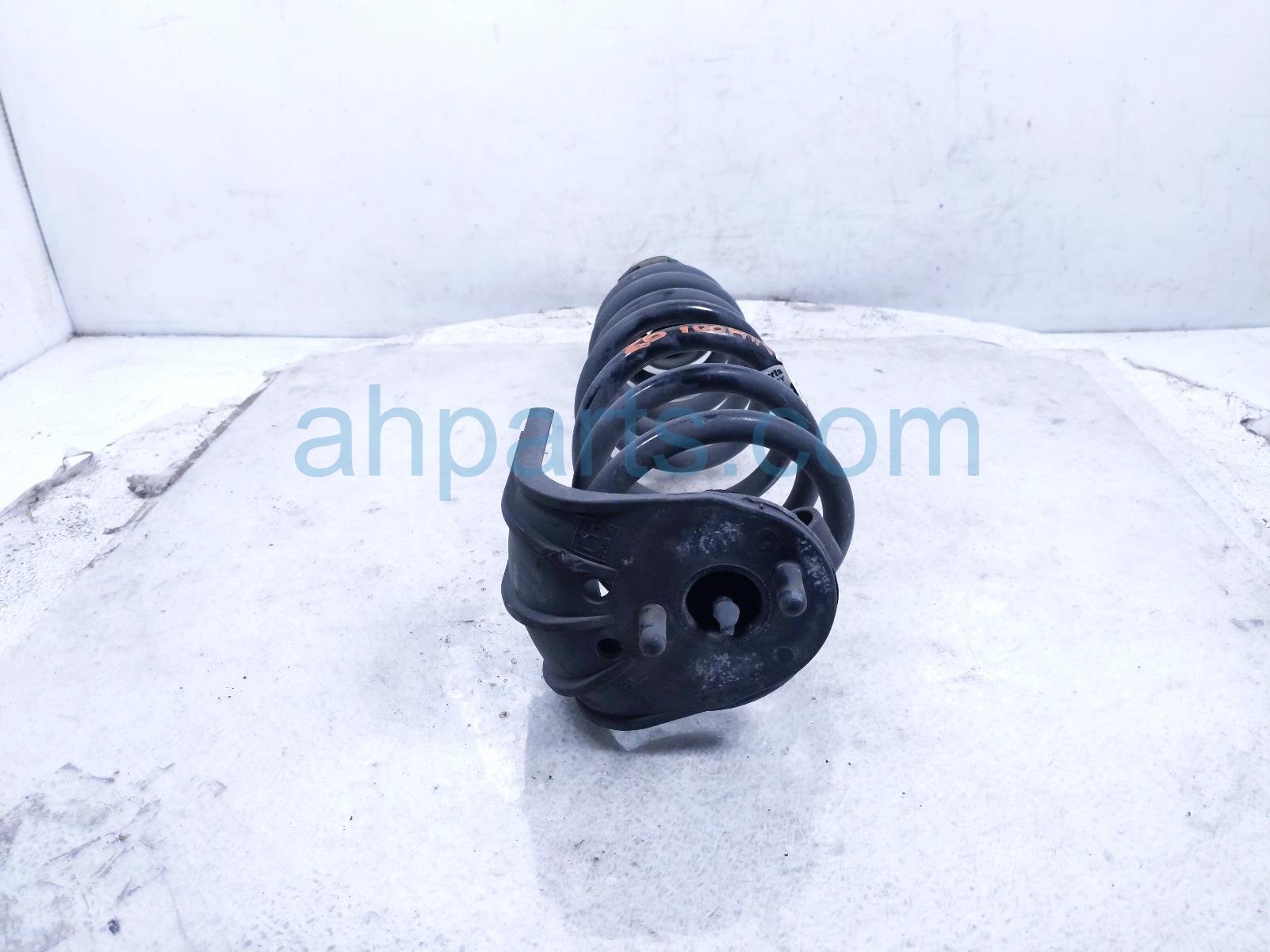 2020 Honda Odyssey Strut / / Shock Absorber Rear Driver Coil Spring 3.5l Fwd 52441 THR A01 Replacement 2020 Honda Odyssey Strut / / Shock Absorber Rear Driver Coil Spring 3.5l Fwd 52441 THR A01 Replacement thumbnail