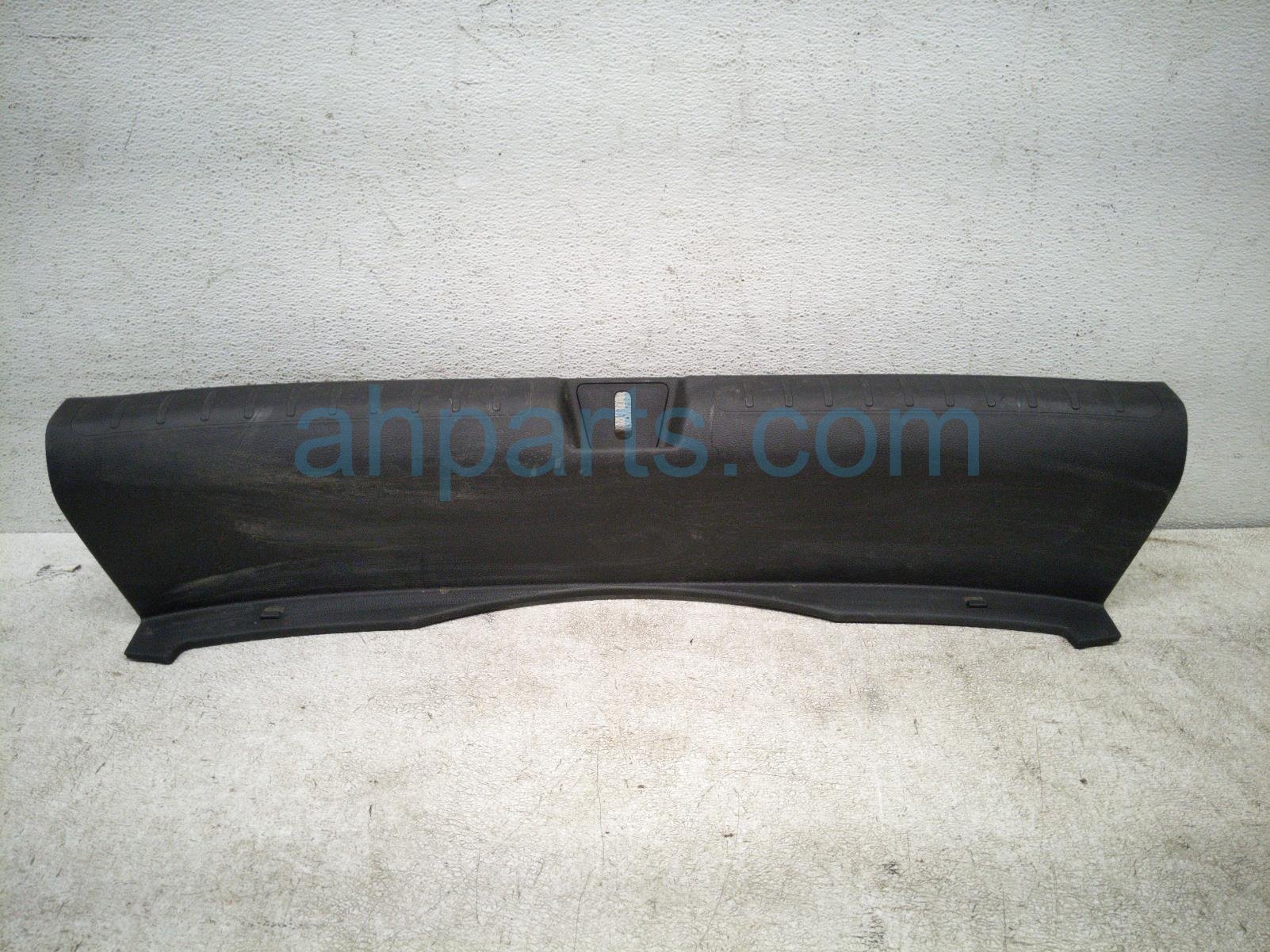 Honda CARGO TRUNK SCUFF SILL TRIM - BLK