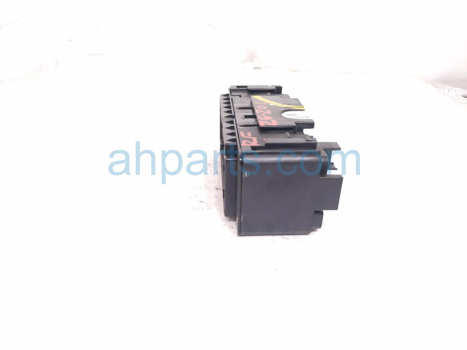 2024 Honda Prologue Box Passenger Cabin Fuse Junction Block Replacement 2024 Honda Prologue Box Passenger Cabin Fuse Junction Block Replacement thumbnail