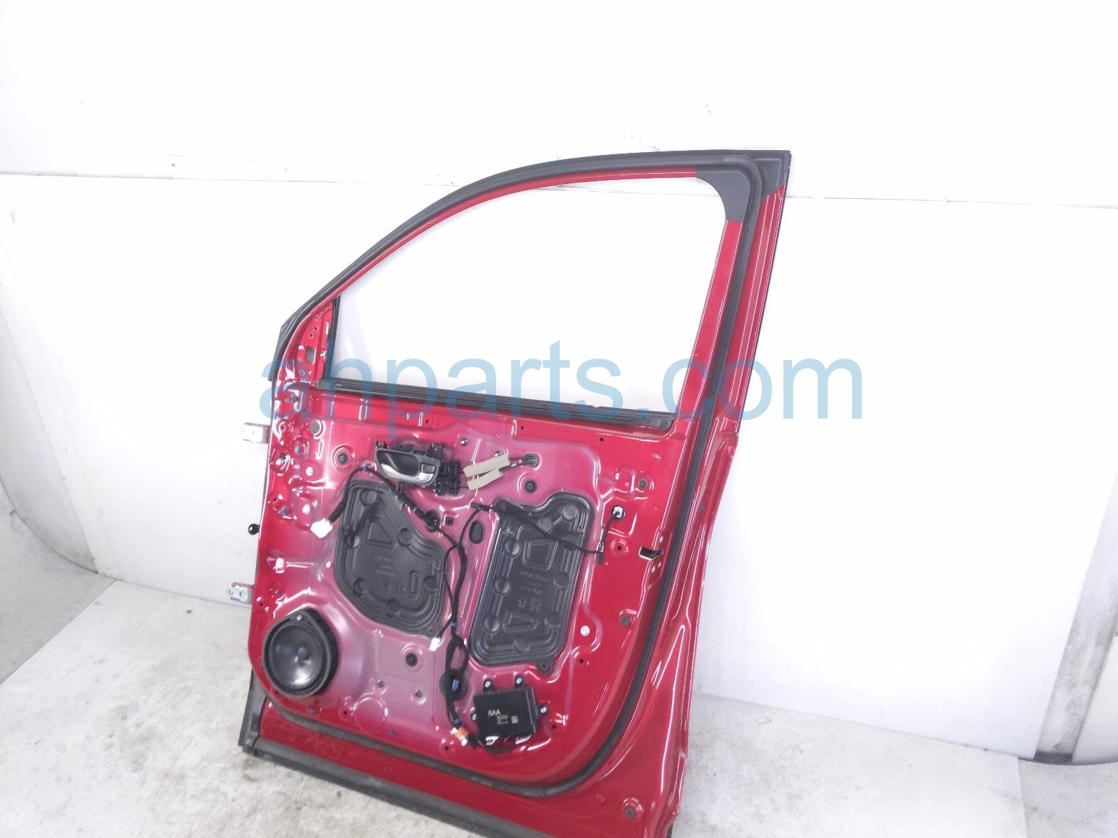 2025 Honda Pilot Front Passenger Door Red No Mirror/trim 67010 T90 A00ZZ Replacement 2025 Honda Pilot Front Passenger Door Red No Mirror/trim 67010 T90 A00ZZ Replacement thumbnail