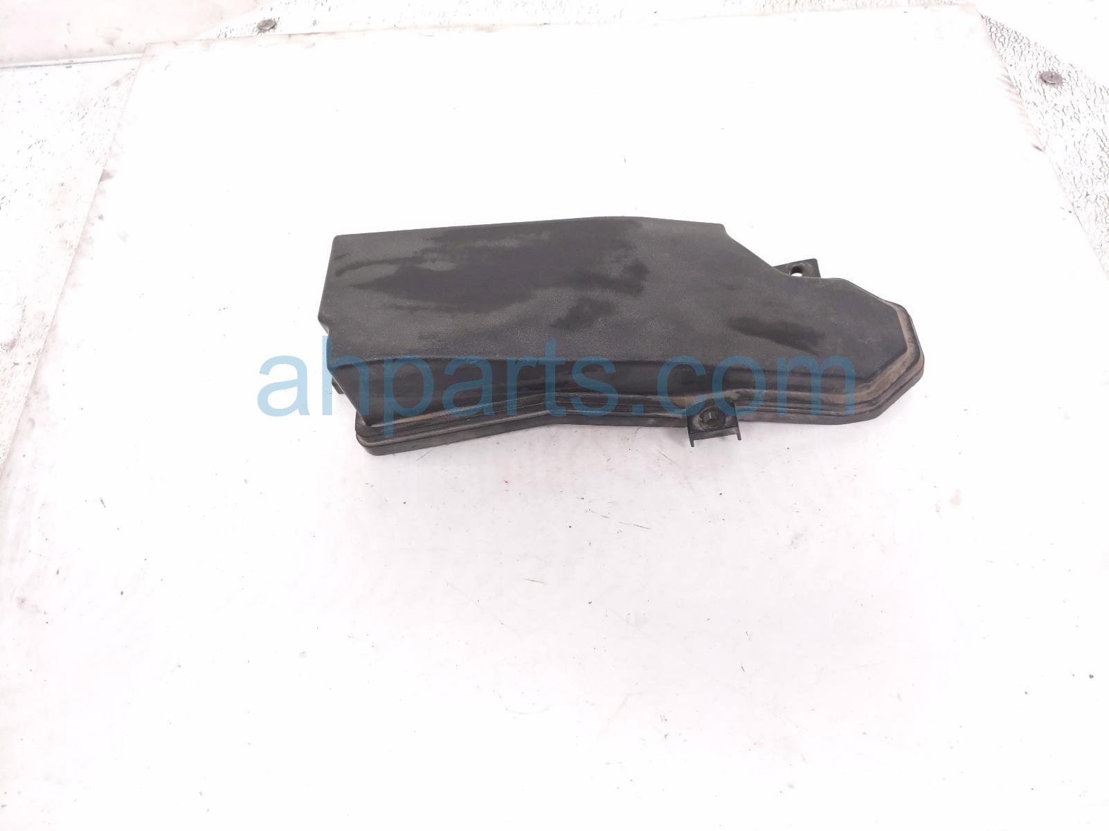 Lexus FUSE BOX COVER - 3.5L RWD