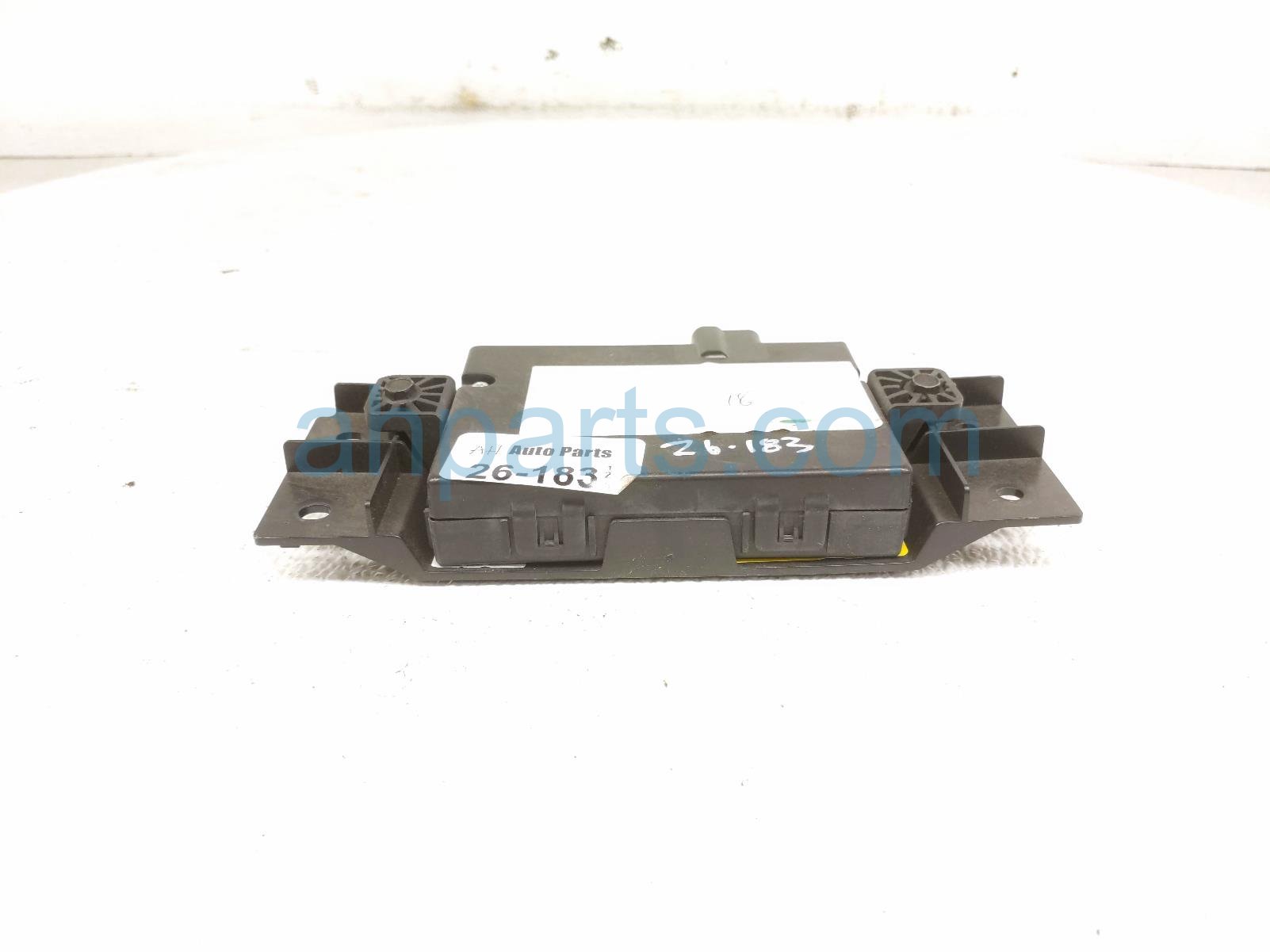 2020 Land Rover Range Rover Sport Keyless Ctrl Module Passenger LR116872 Replacement 2020 Land Rover Range Rover Sport Keyless Ctrl Module Passenger LR116872 Replacement thumbnail