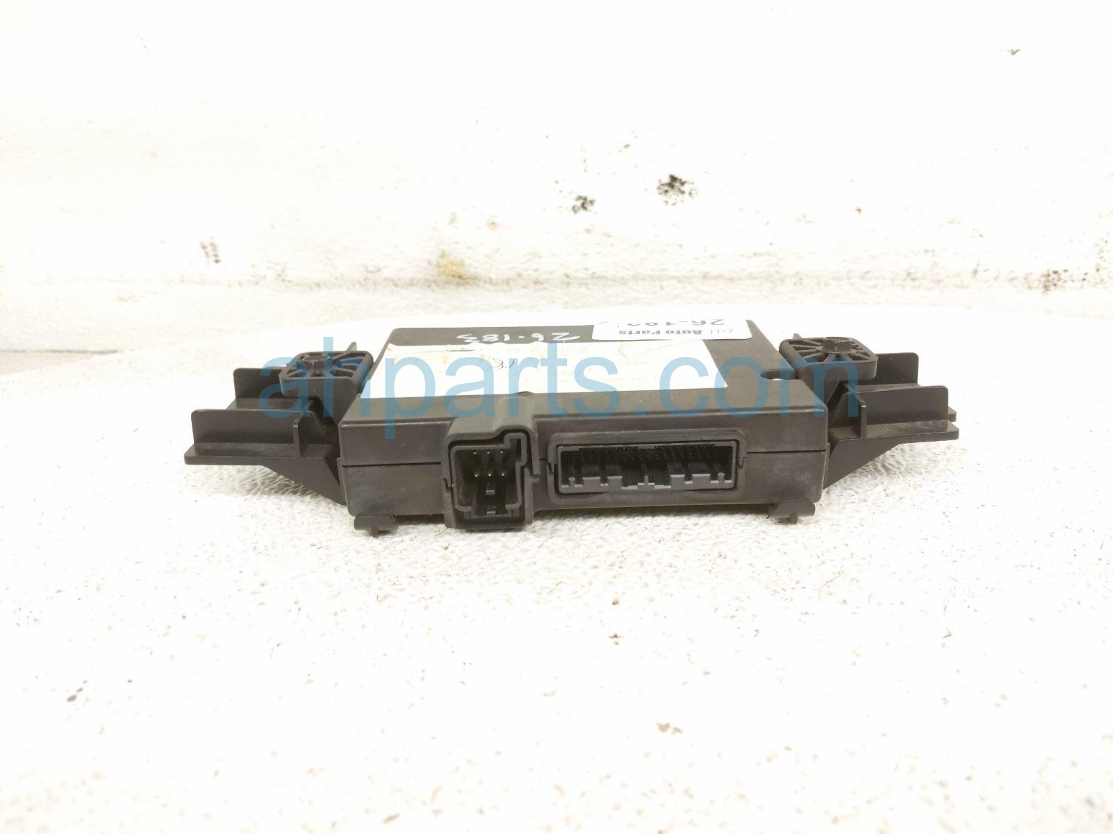 2020 Land Rover Range Rover Sport Keyless Ctrl Module Passenger LR116872 Replacement 2020 Land Rover Range Rover Sport Keyless Ctrl Module Passenger LR116872 Replacement thumbnail
