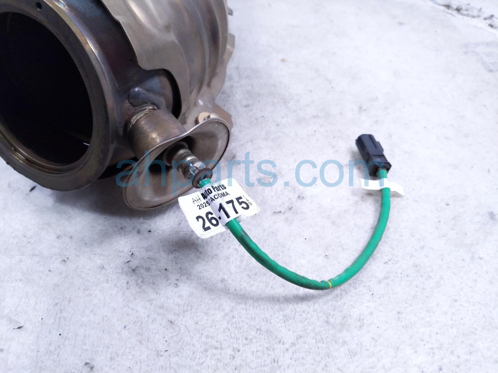 Toyota REAR LOWER OXYGEN SENSOR - 2.4L