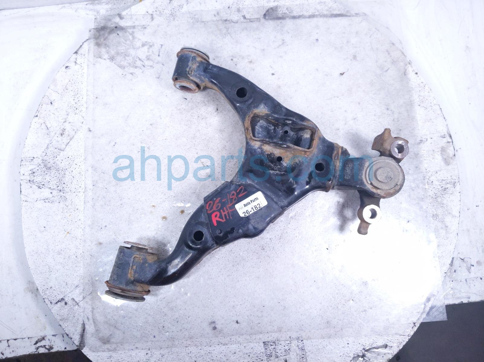 Toyota FR/RH LOWER CONTROL ARM