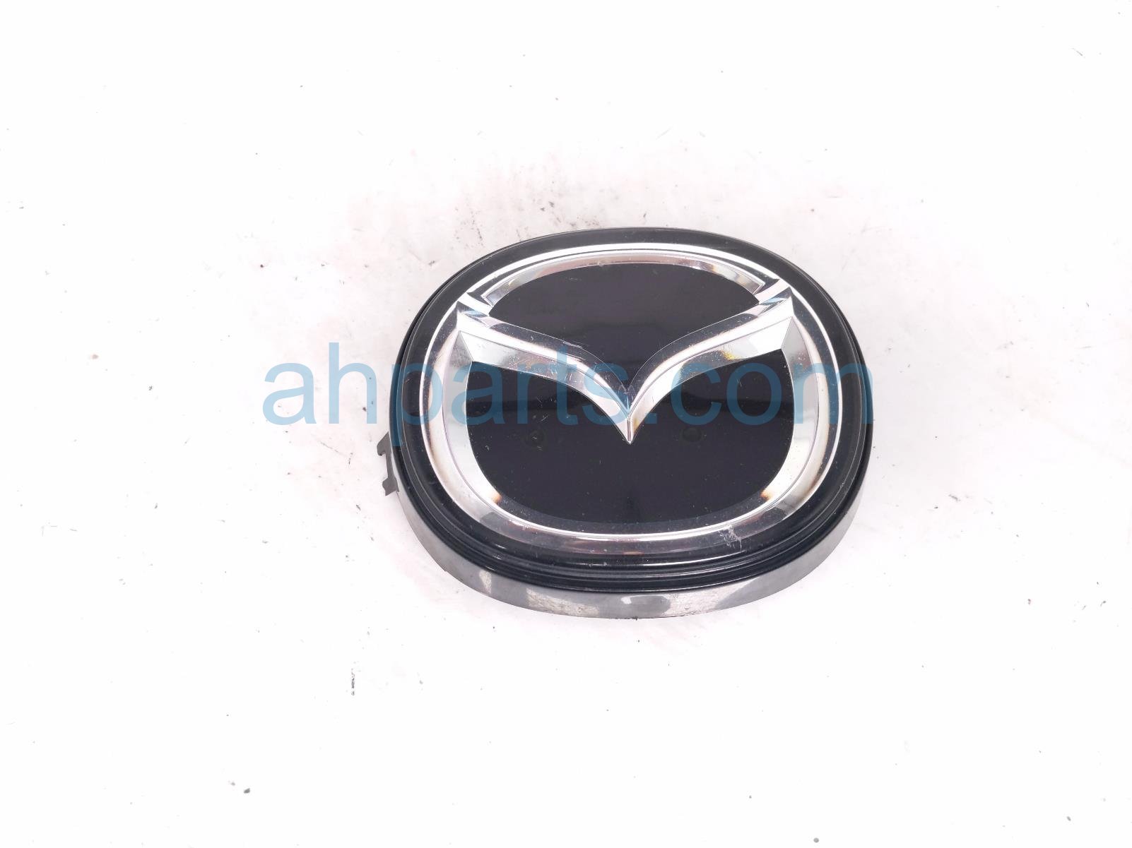 FRONT GRILLE EMBLEM