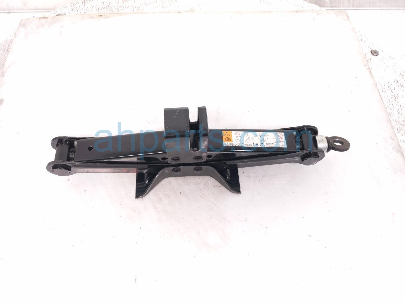 SCISSOR JACK ONLY