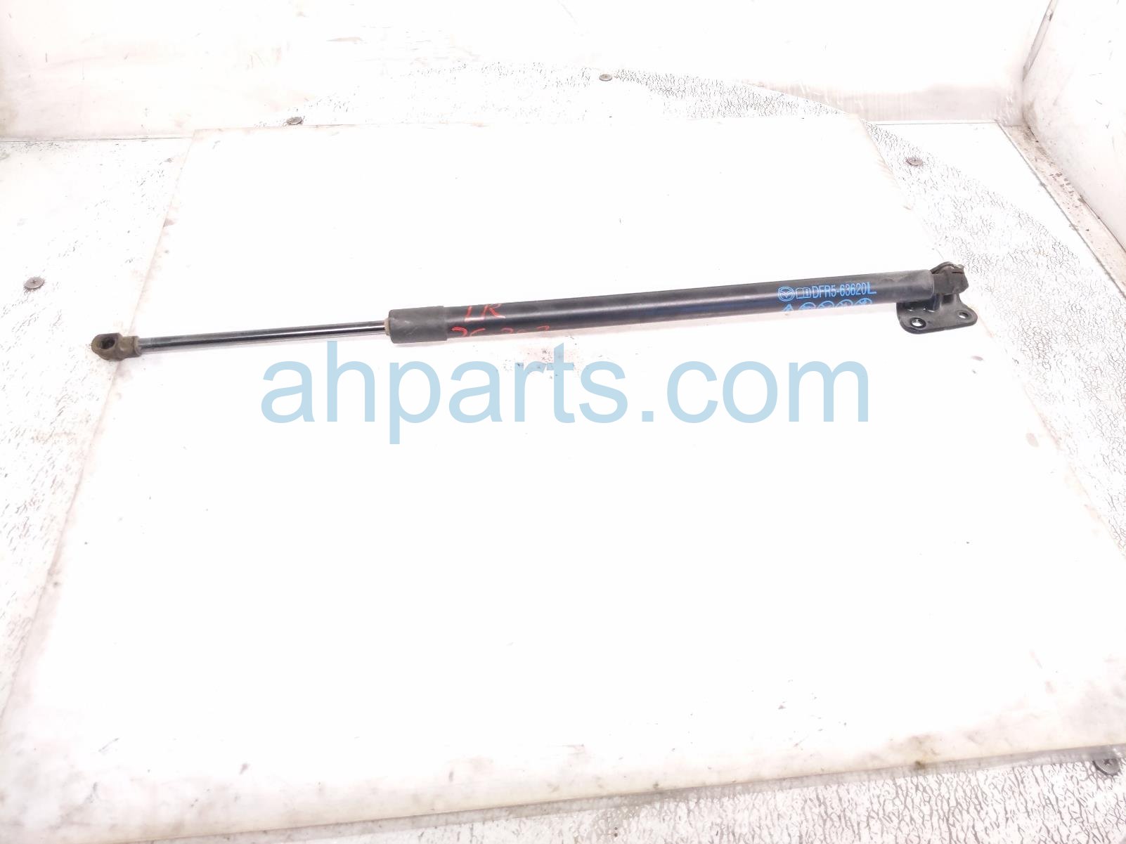 Mazda LH TAILGATE LIFT SUPPORT STRUT