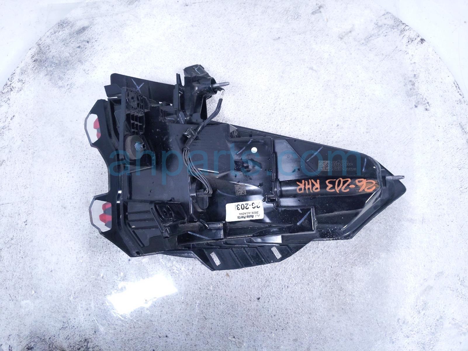 2026 GMC Acadia Light / Rear Passenger Tail Lamp (on Body) 42938269 Replacement 2026 GMC Acadia Light / Rear Passenger Tail Lamp (on Body) 42938269 Replacement thumbnail