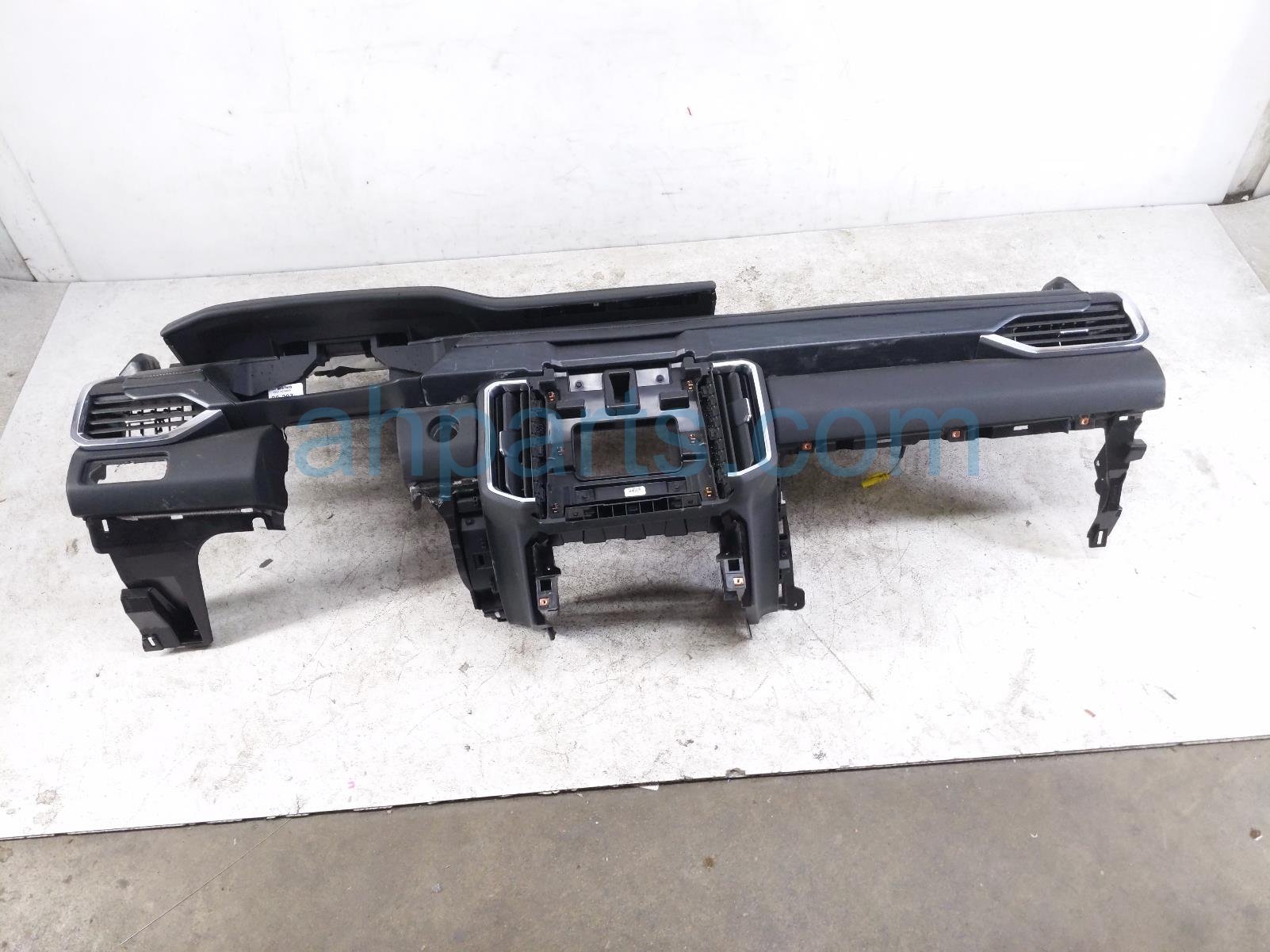 2026 GMC Acadia Dashboard W/ Airbag 26490115 Replacement 2026 GMC Acadia Dashboard W/ Airbag 26490115 Replacement thumbnail