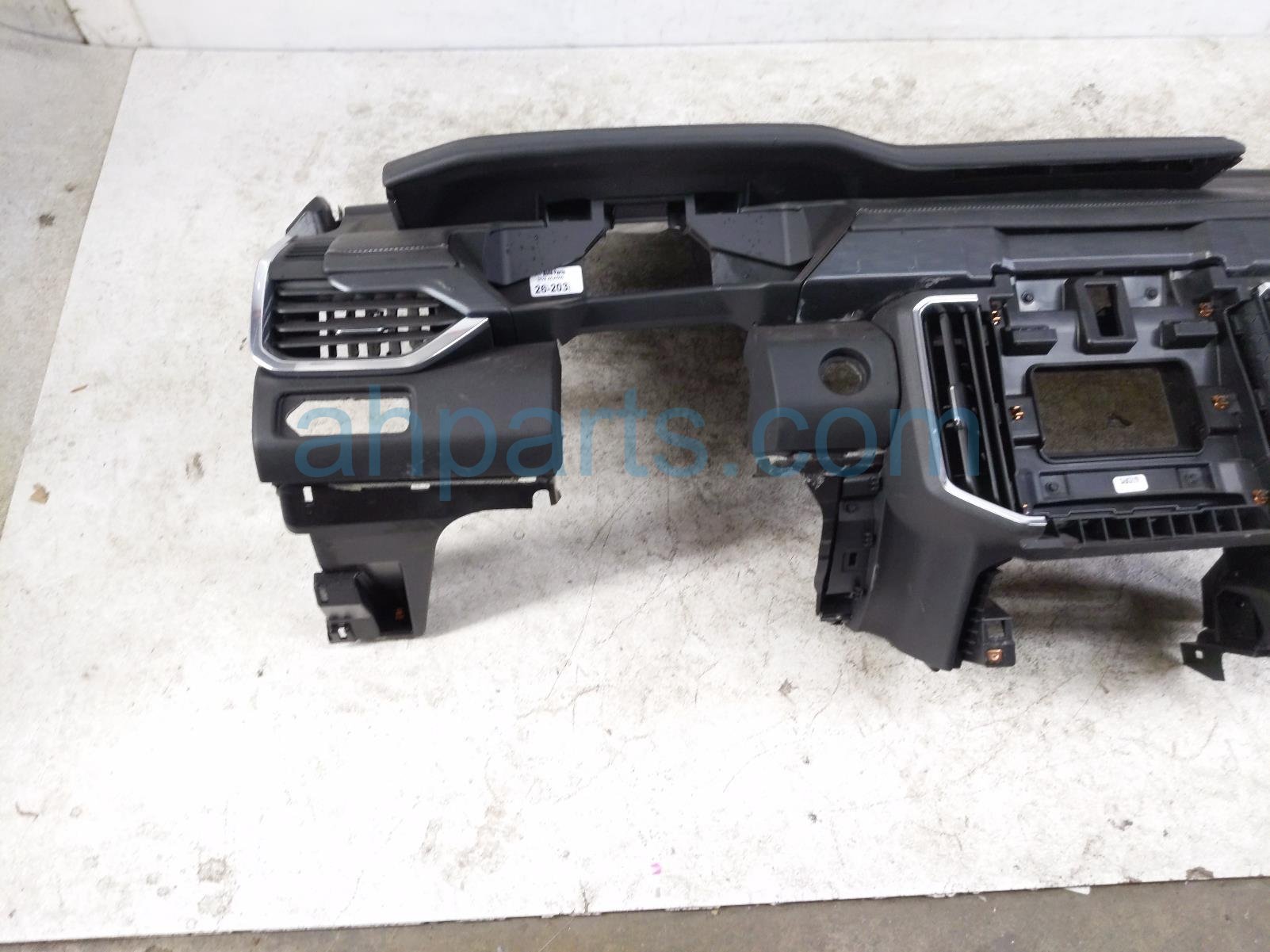 2026 GMC Acadia Dashboard W/ Airbag 26490115 Replacement 2026 GMC Acadia Dashboard W/ Airbag 26490115 Replacement thumbnail