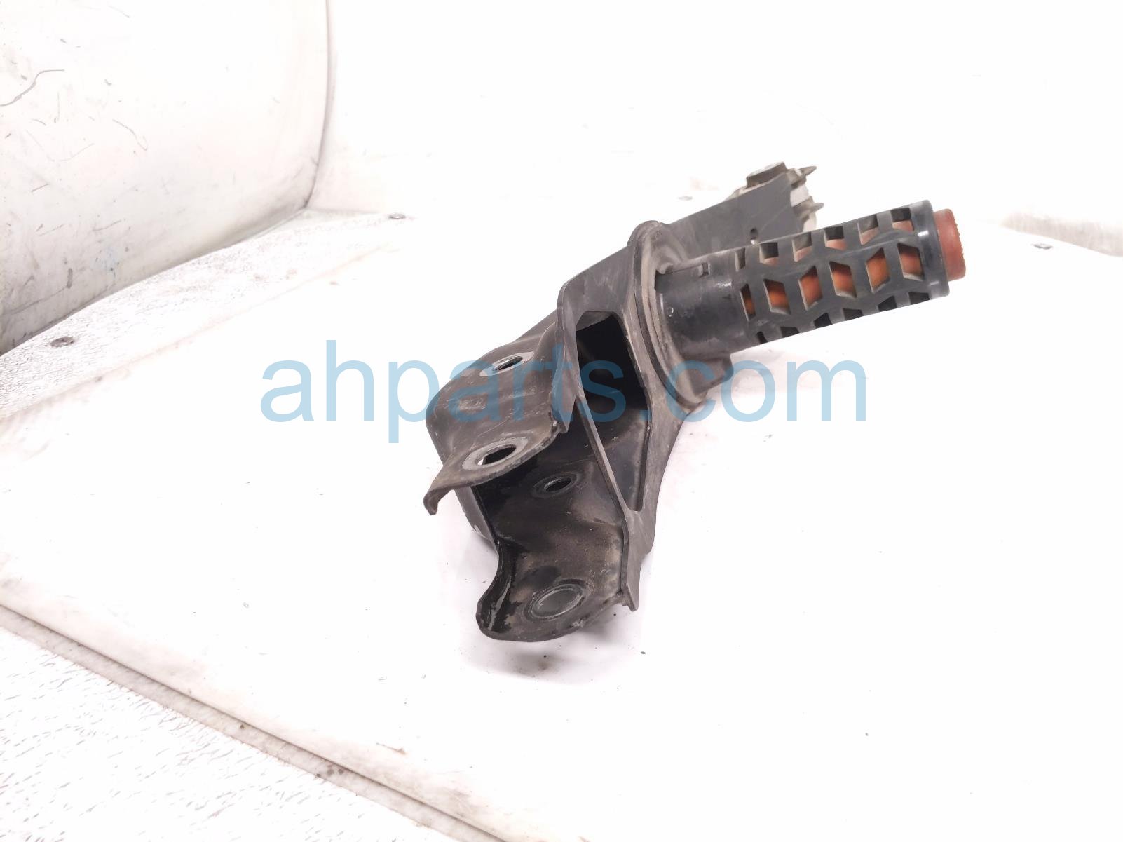 2026 GMC Acadia Rear Passenger Lateral Lower Control Arm 84862994 Replacement 2026 GMC Acadia Rear Passenger Lateral Lower Control Arm 84862994 Replacement thumbnail
