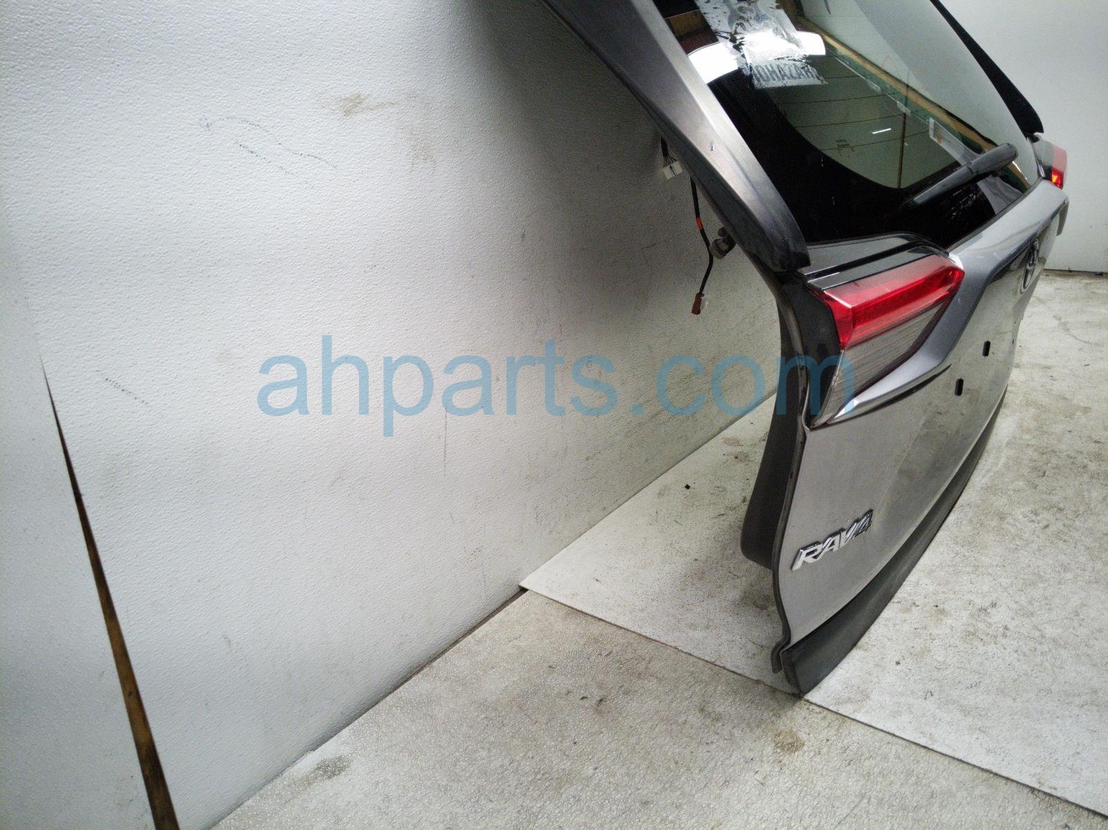 2024 Toyota Rav 4 Deck Trunk Lid Lift Gate / Tail Gate Silver 67005 0R290 Replacement 2024 Toyota Rav 4 Deck Trunk Lid Lift Gate / Tail Gate Silver 67005 0R290 Replacement thumbnail