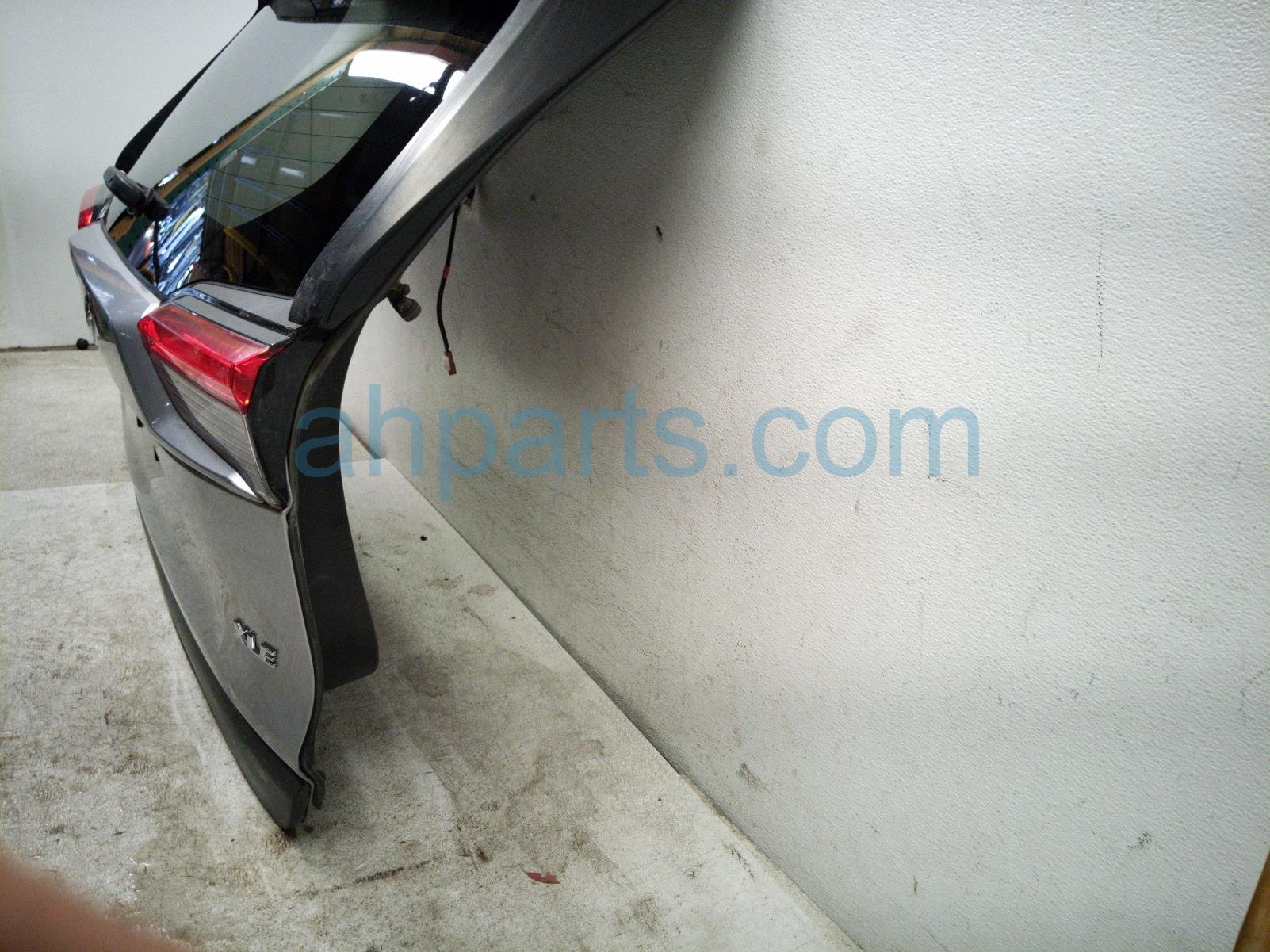 2024 Toyota Rav 4 Deck Trunk Lid Lift Gate / Tail Gate Silver 67005 0R290 Replacement 2024 Toyota Rav 4 Deck Trunk Lid Lift Gate / Tail Gate Silver 67005 0R290 Replacement thumbnail