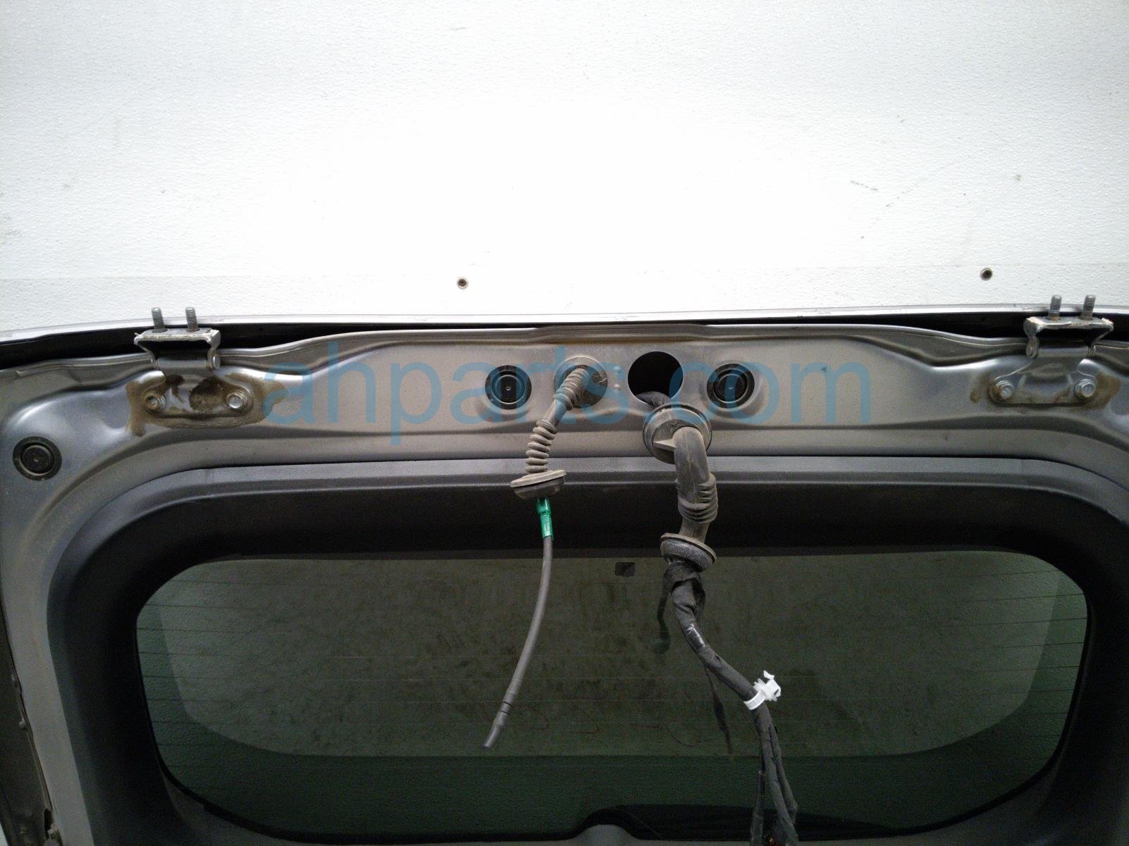 2024 Toyota Rav 4 Deck Trunk Lid Lift Gate / Tail Gate Silver 67005 0R290 Replacement 2024 Toyota Rav 4 Deck Trunk Lid Lift Gate / Tail Gate Silver 67005 0R290 Replacement thumbnail