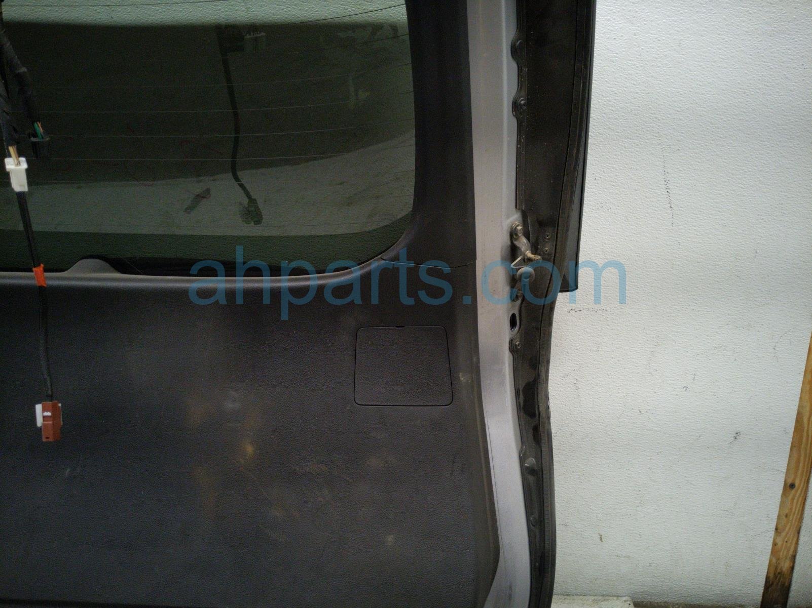 2024 Toyota Rav 4 Deck Trunk Lid Lift Gate / Tail Gate Silver 67005 0R290 Replacement 2024 Toyota Rav 4 Deck Trunk Lid Lift Gate / Tail Gate Silver 67005 0R290 Replacement thumbnail