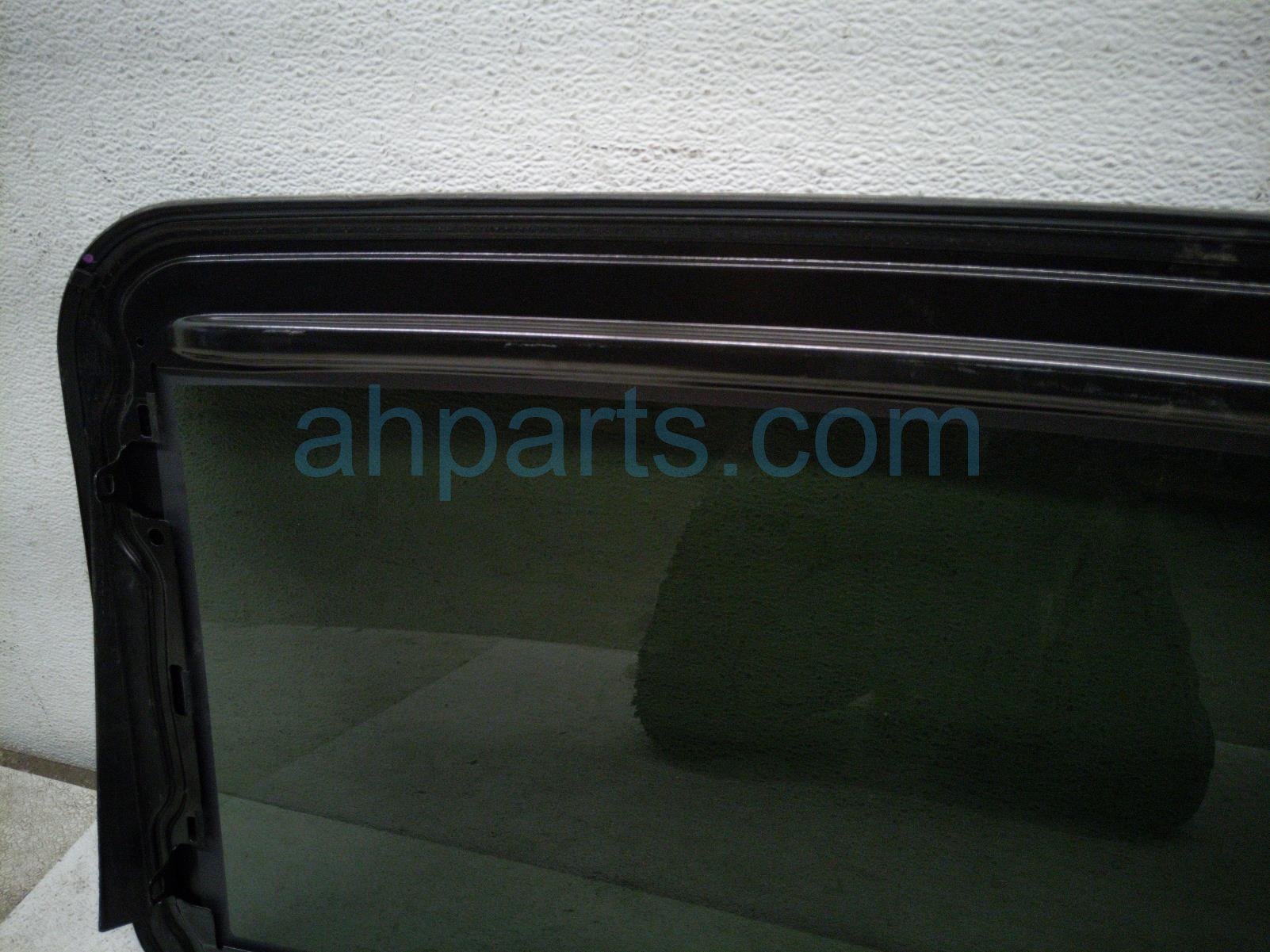 2024 Toyota Rav 4 Sunroof / Sun Roof Glass Window 63201 0R080 Replacement 2024 Toyota Rav 4 Sunroof / Sun Roof Glass Window 63201 0R080 Replacement thumbnail